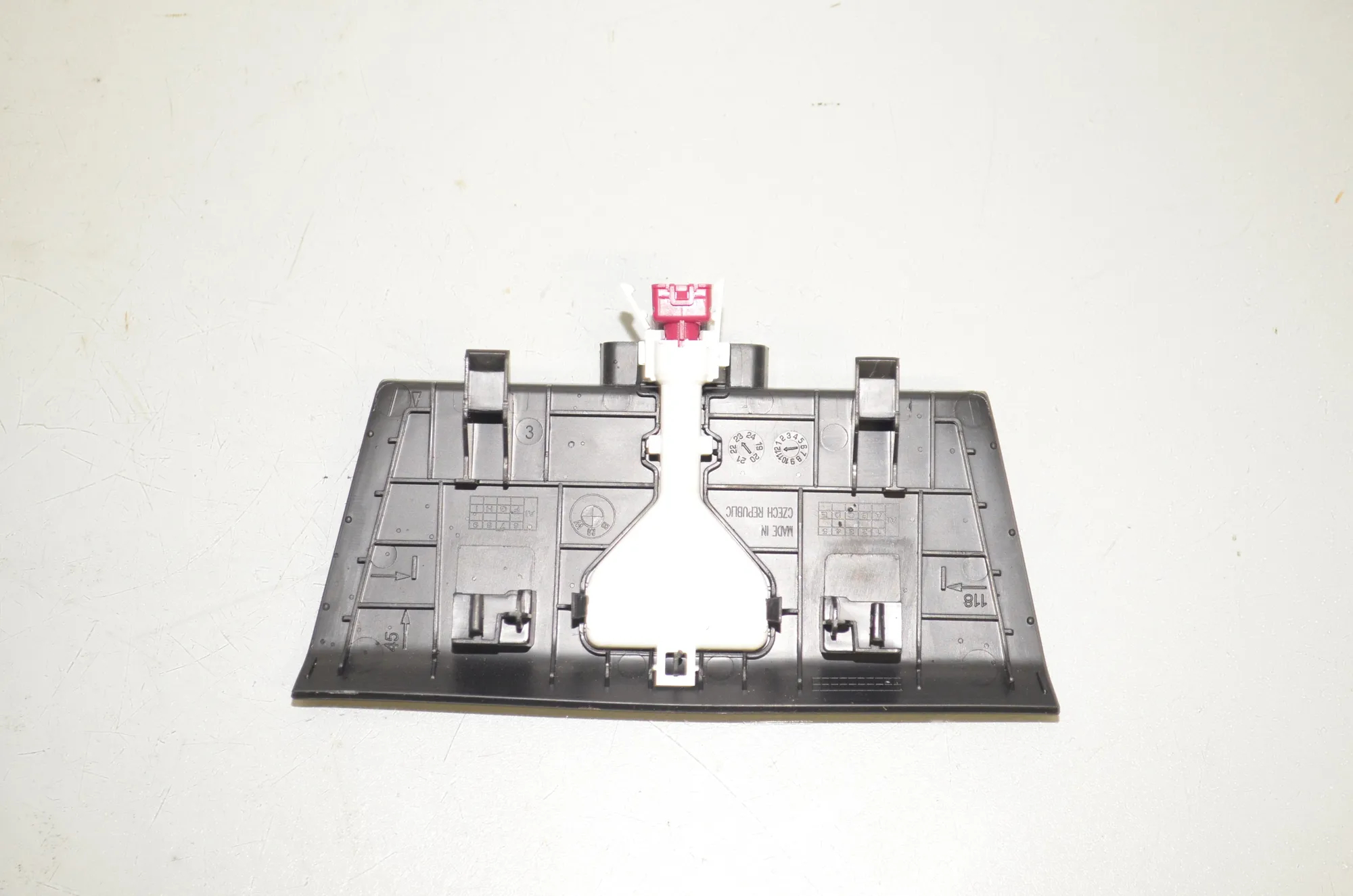 Other Trim Parts – OEM 5A5D5D2 · BMW X1 (U11) (2022 - -) BMW X1 (U11) sDrive 18 i 2024 – 4