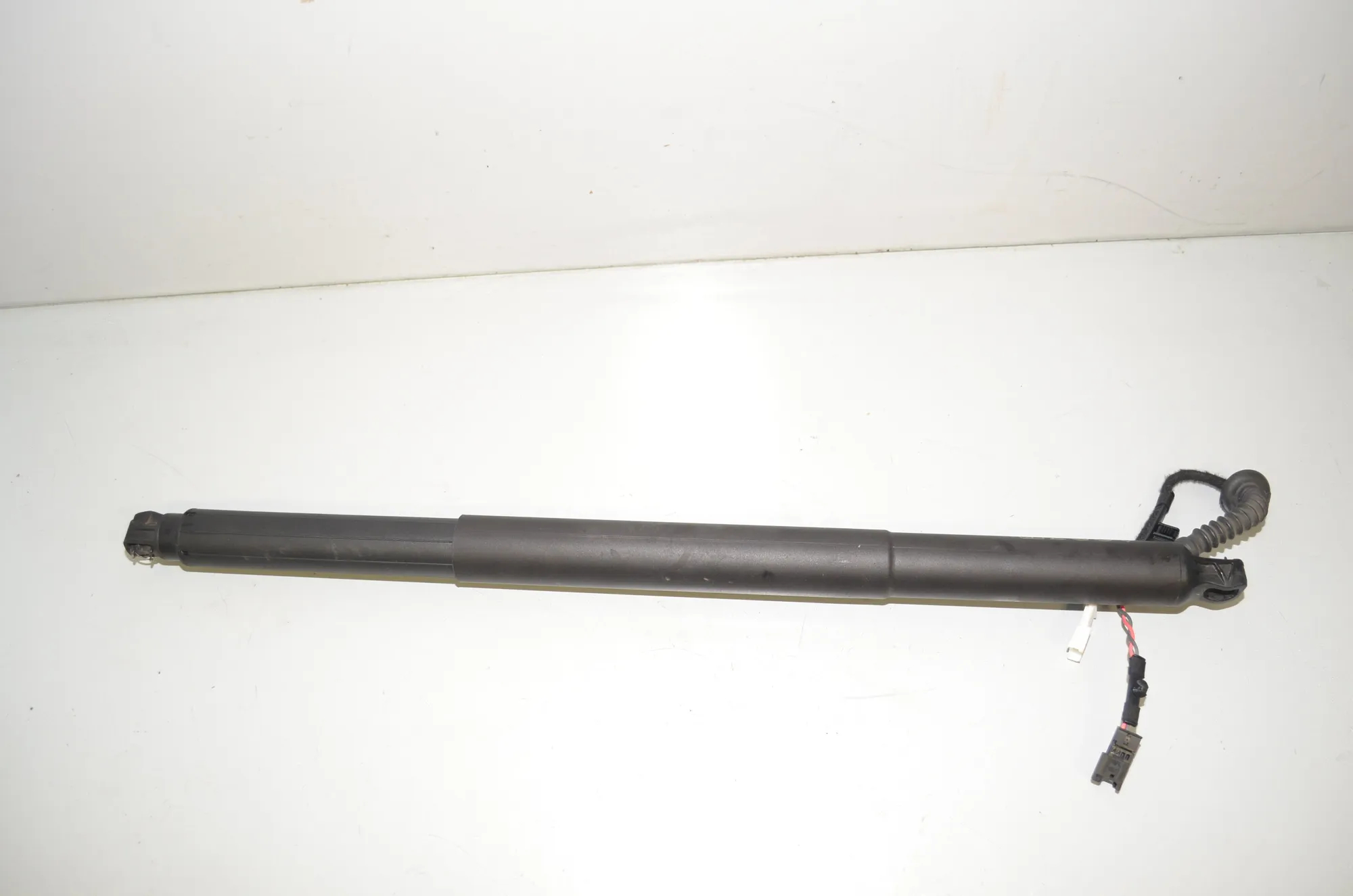 Electric Tailgate Opening Kit – OEM 5A74B11 · BMW X1 (U11) (2022 - -) BMW X1 (U11) sDrive 18 i 2024 – 13