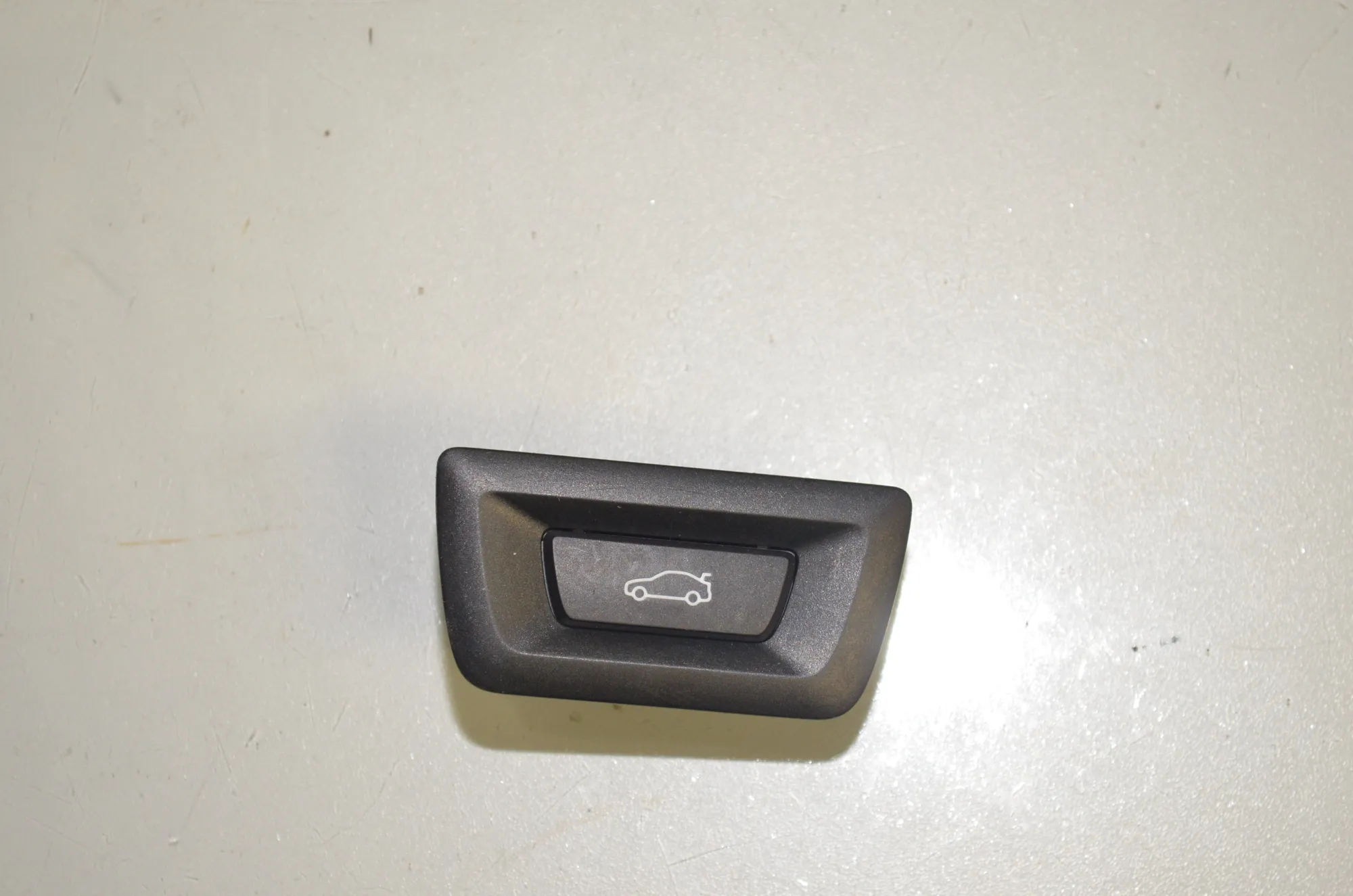Electric Tailgate Opening Kit – OEM 5A74B11 · BMW X1 (U11) (2022 - -) BMW X1 (U11) sDrive 18 i 2024 – 5