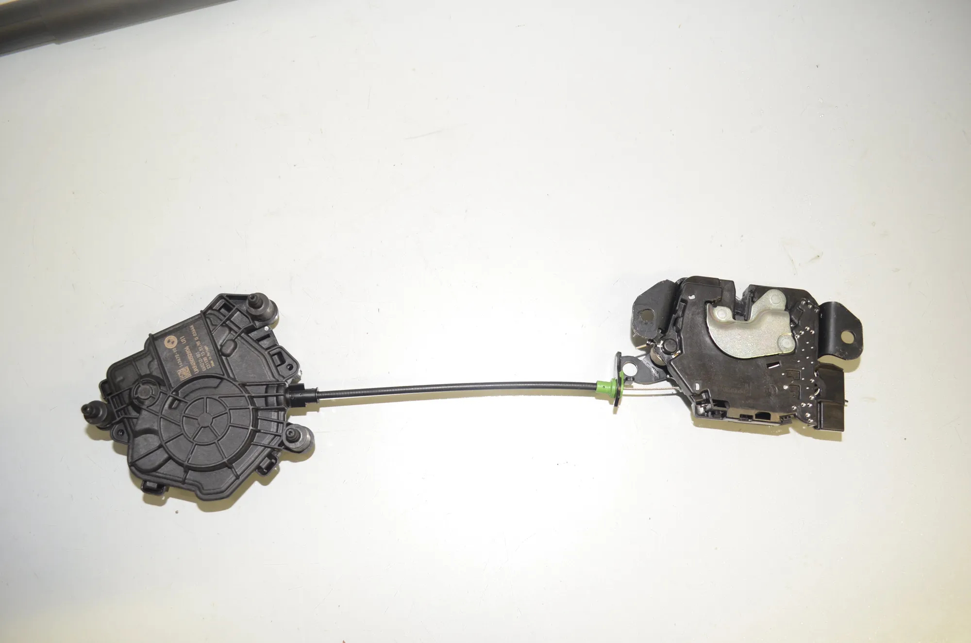 Electric Tailgate Opening Kit – OEM 5A74B11 · BMW X1 (U11) (2022 - -) BMW X1 (U11) sDrive 18 i 2024 – 9