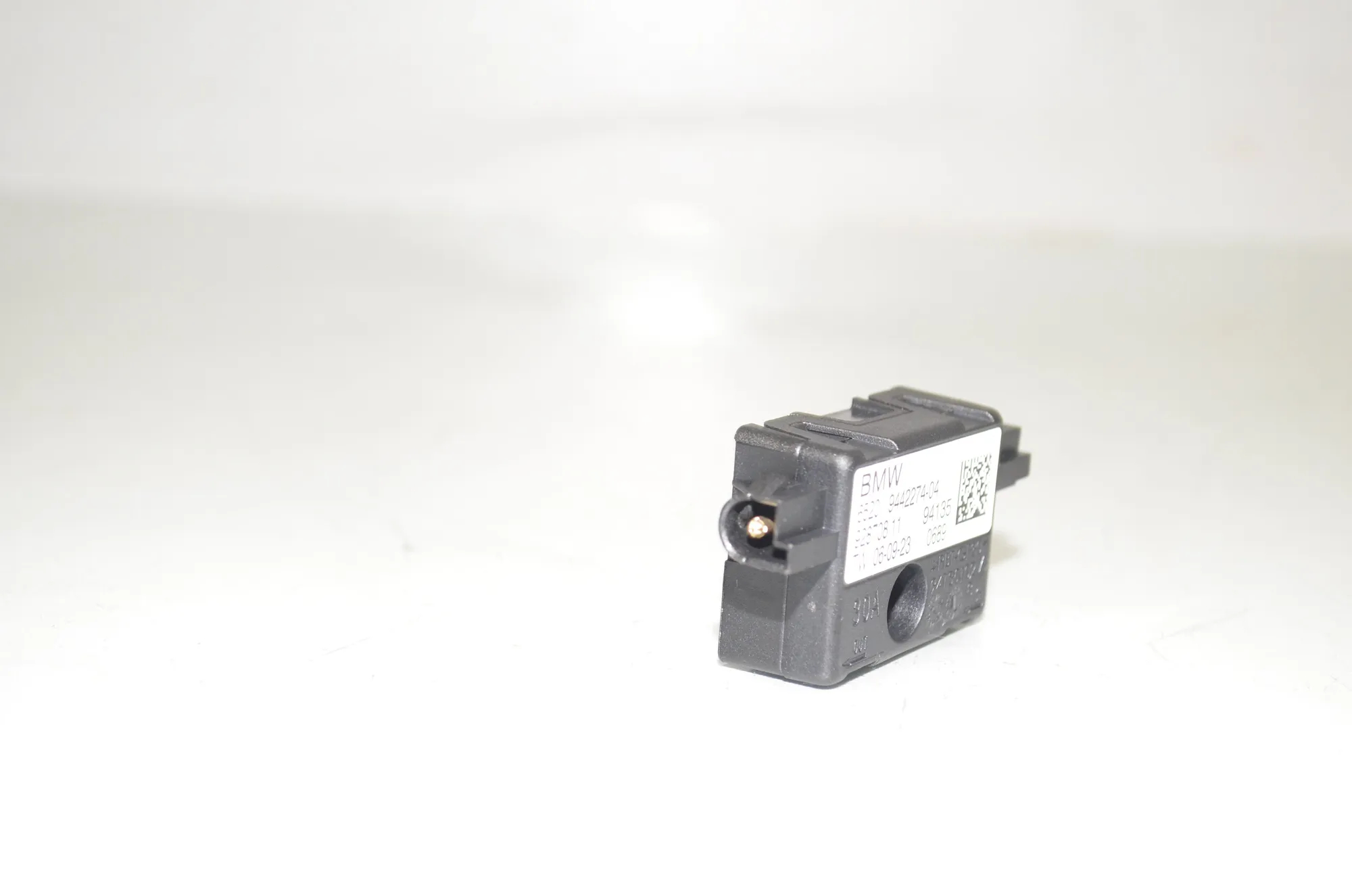 Antenna Amplifier – OEM 9442274 · BMW X1 (U11) (2022 - -) BMW X1 (U11) sDrive 18 i 2024 – 4