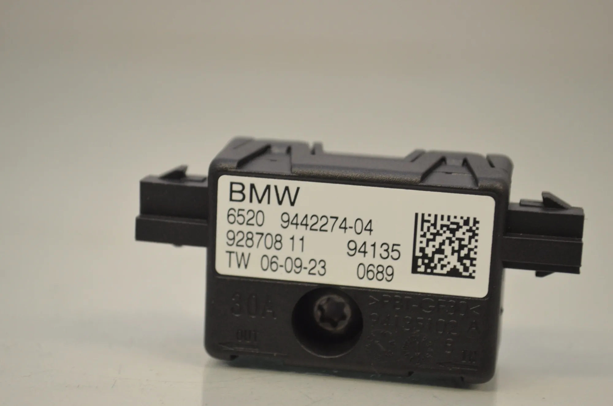 Antenna Amplifier – OEM 9442274 · BMW X1 (U11) (2022 - -) BMW X1 (U11) sDrive 18 i 2024 – 5