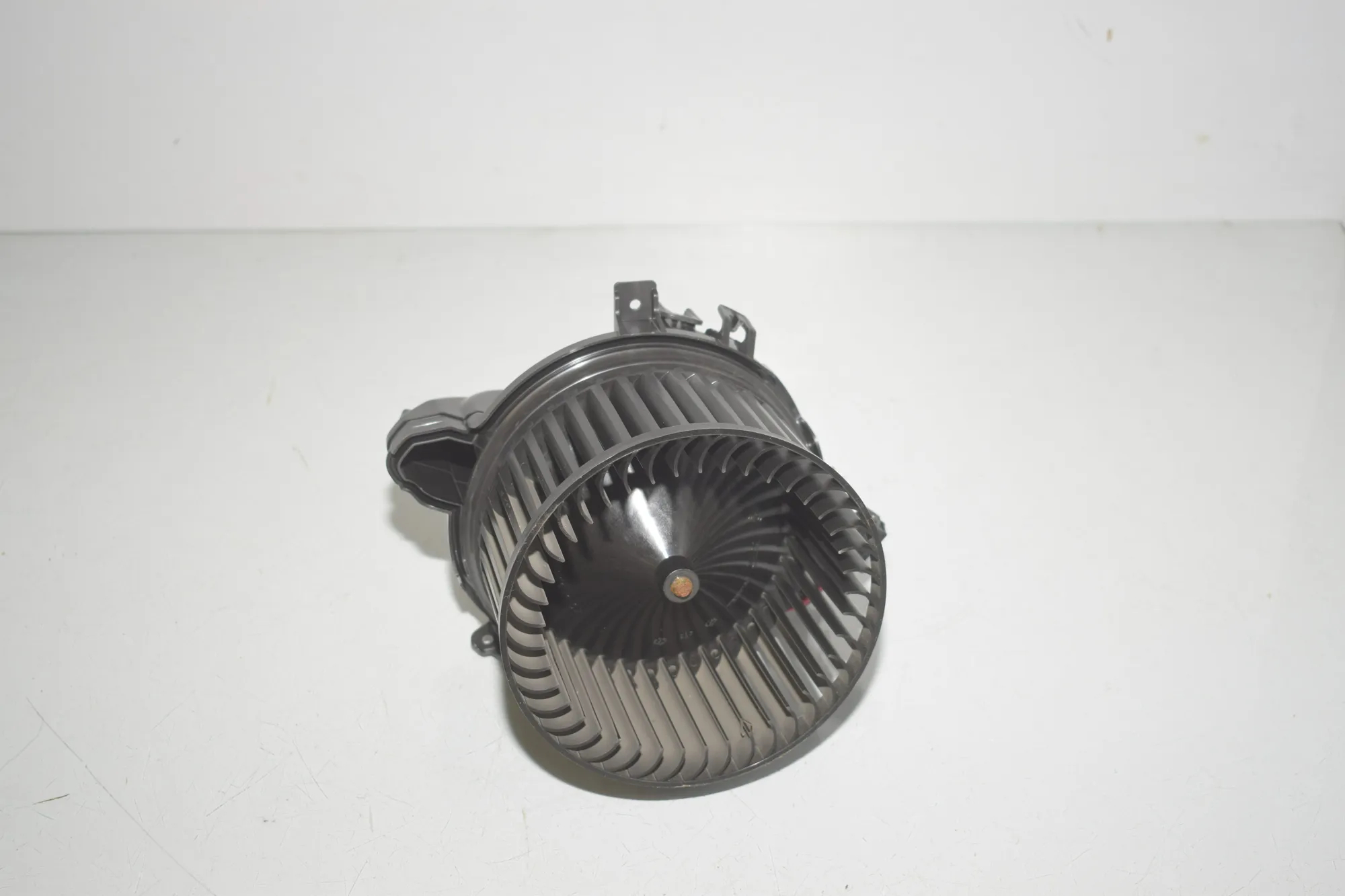 Heater Blower Fan – OEM 5A06B91 · BMW X1 (U11) (2022 - -) BMW X1 (U11) sDrive 18 i 2024 – 5