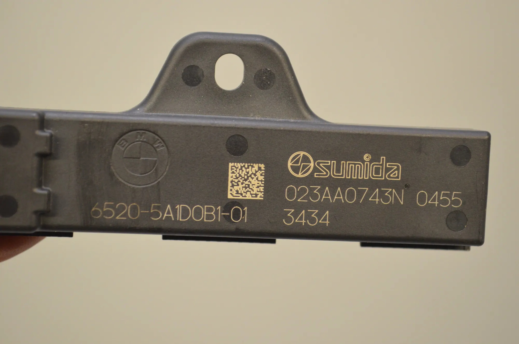 Antenna – OEM 5A1D0B1 · BMW X1 (U11) (2022 - -) BMW X1 (U11) sDrive 18 i 2024 – 5
