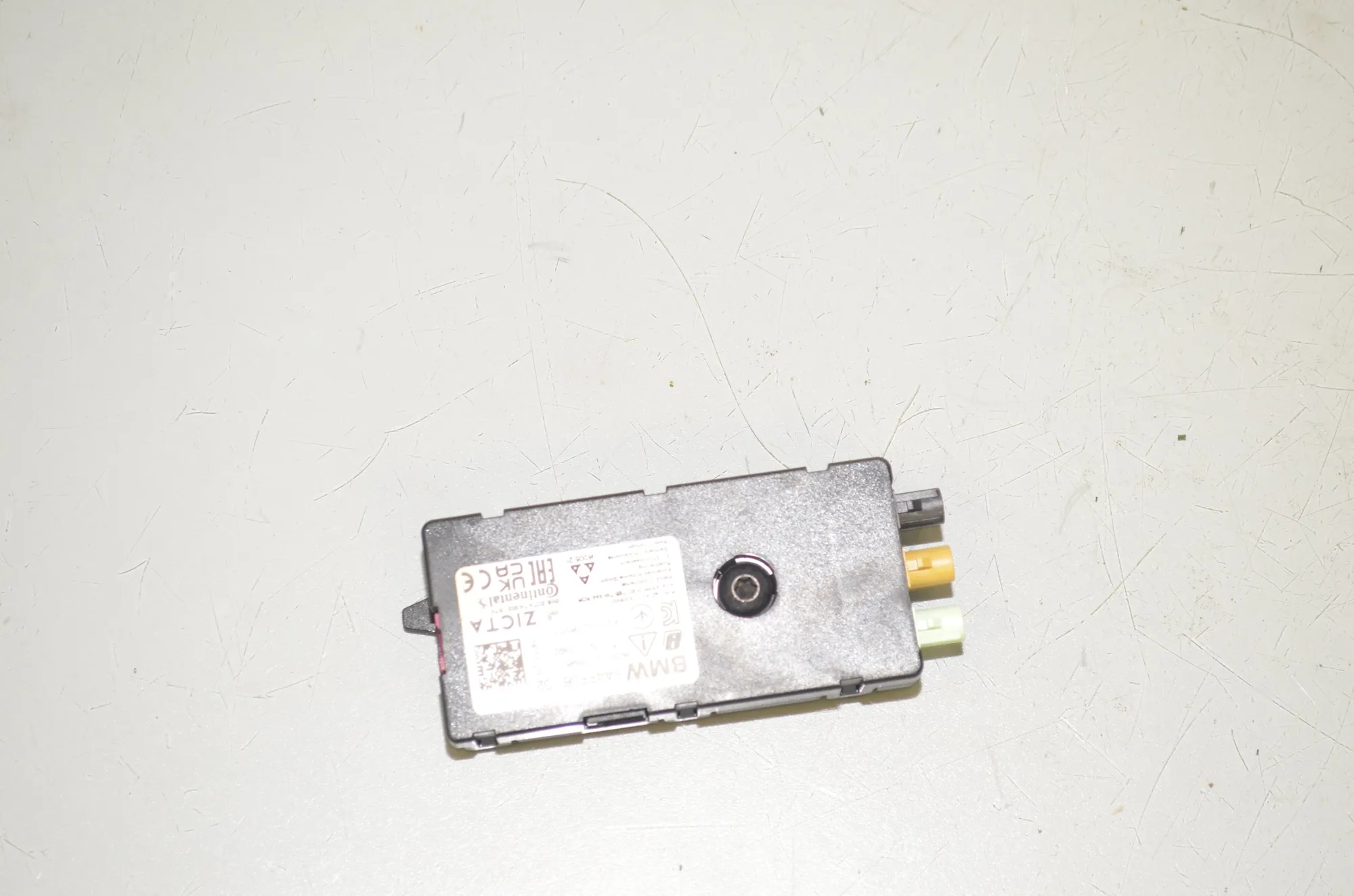 Antenna Amplifier – OEM 5A4FF06 · BMW X1 (U11) (2022 - -) BMW X1 (U11) sDrive 18 i 2024 – 3