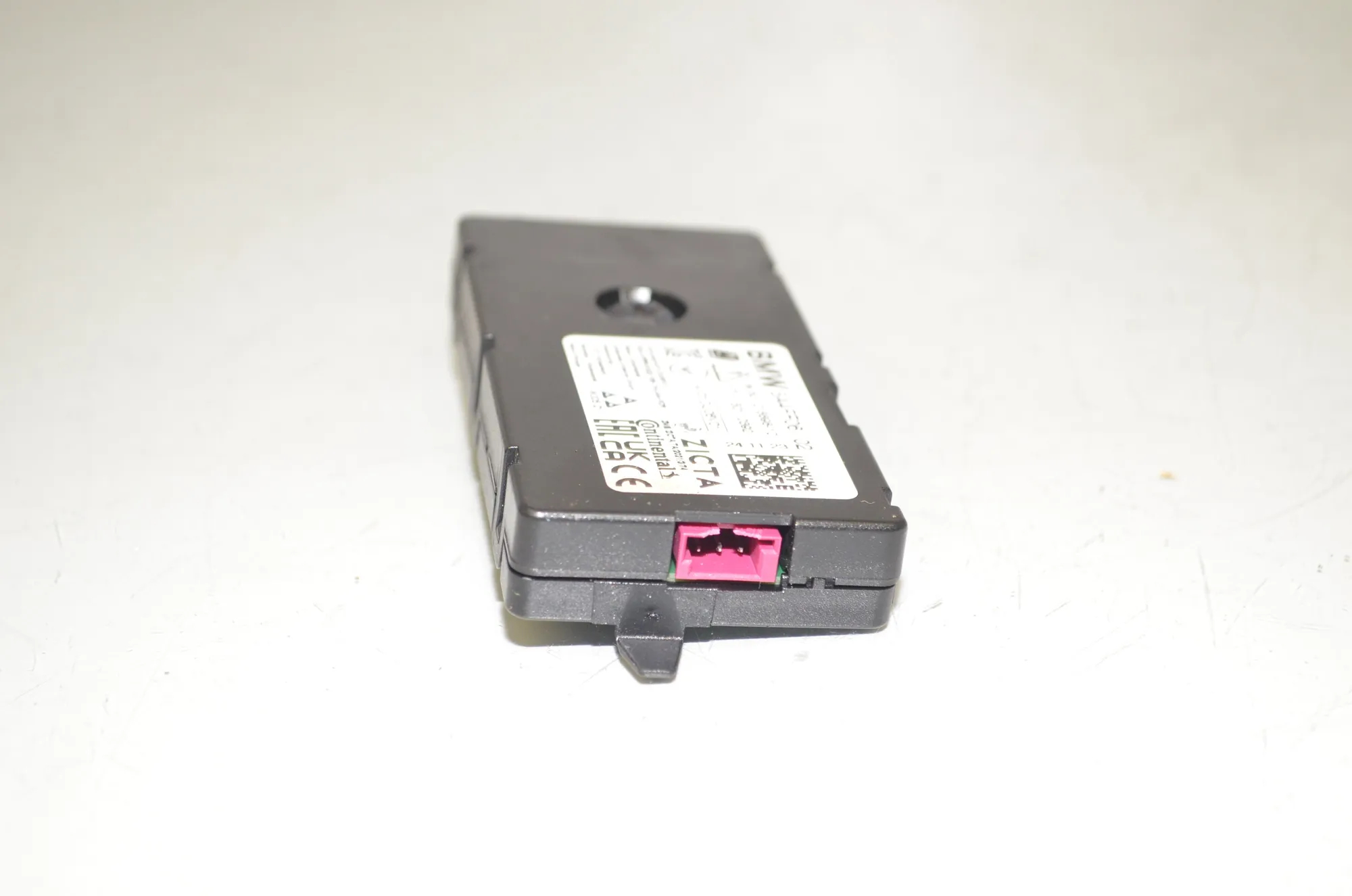 Antenna Amplifier – OEM 5A4FF06 · BMW X1 (U11) (2022 - -) BMW X1 (U11) sDrive 18 i 2024 – 2