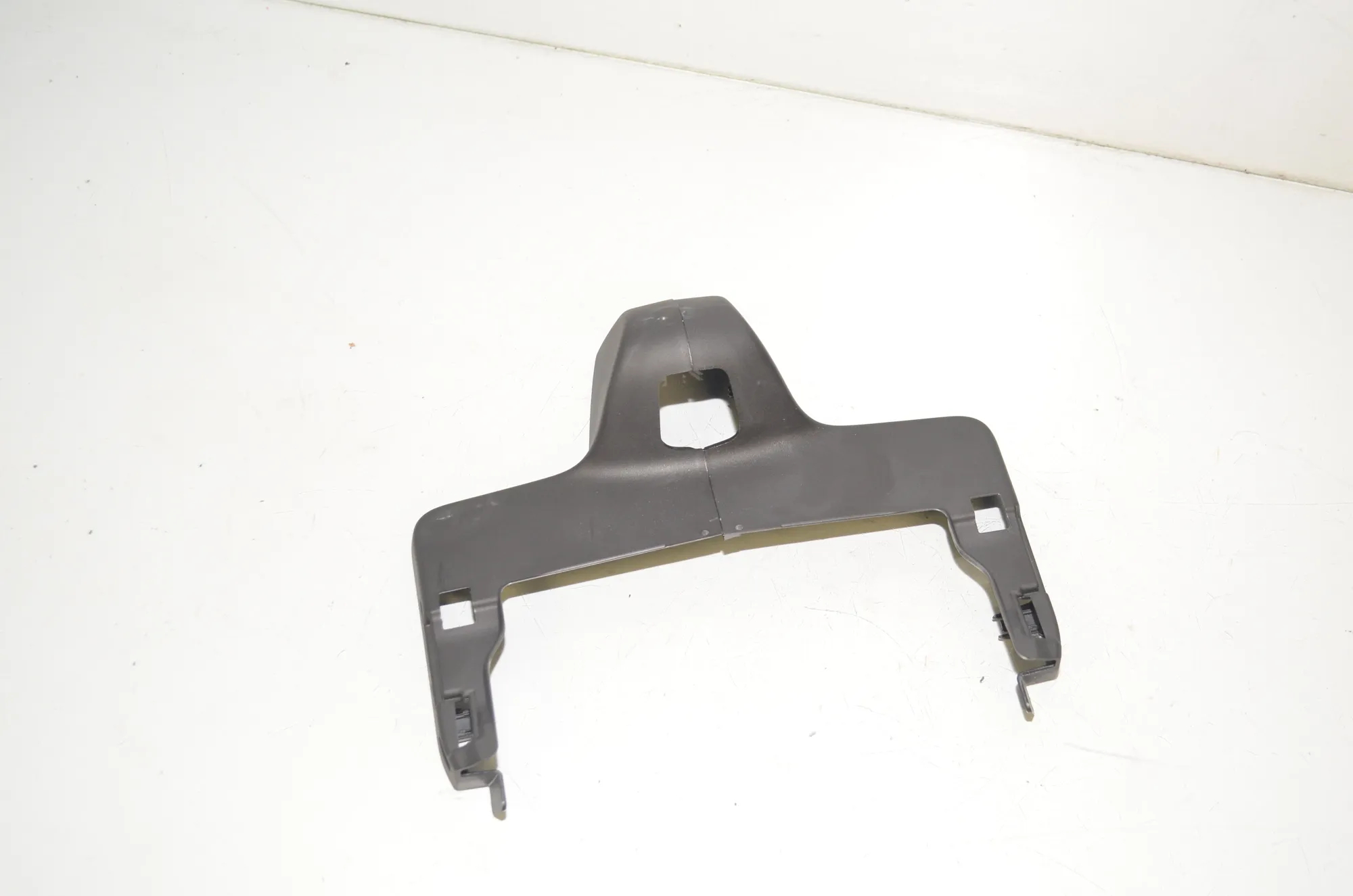 Interior Mirror Trim – OEM 9438765 · BMW X1 (U11) (2022 - -) BMW X1 (U11) sDrive 18 i 2024 – 2