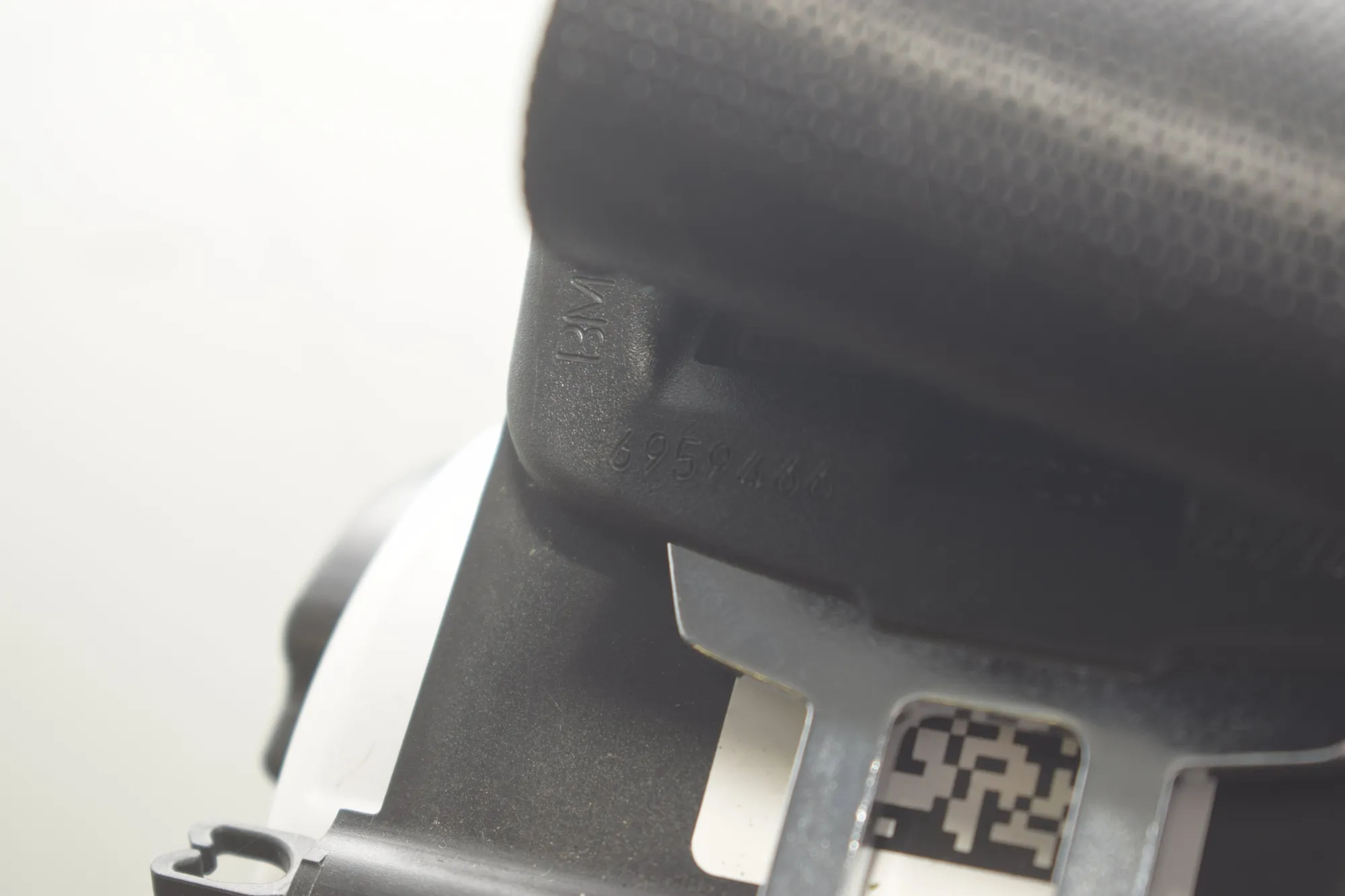 Rear Right Seatbelt – OEM 6959466 · BMW X1 (U11) (2022 - -) BMW X1 (U11) sDrive 18 i 2024 – 4