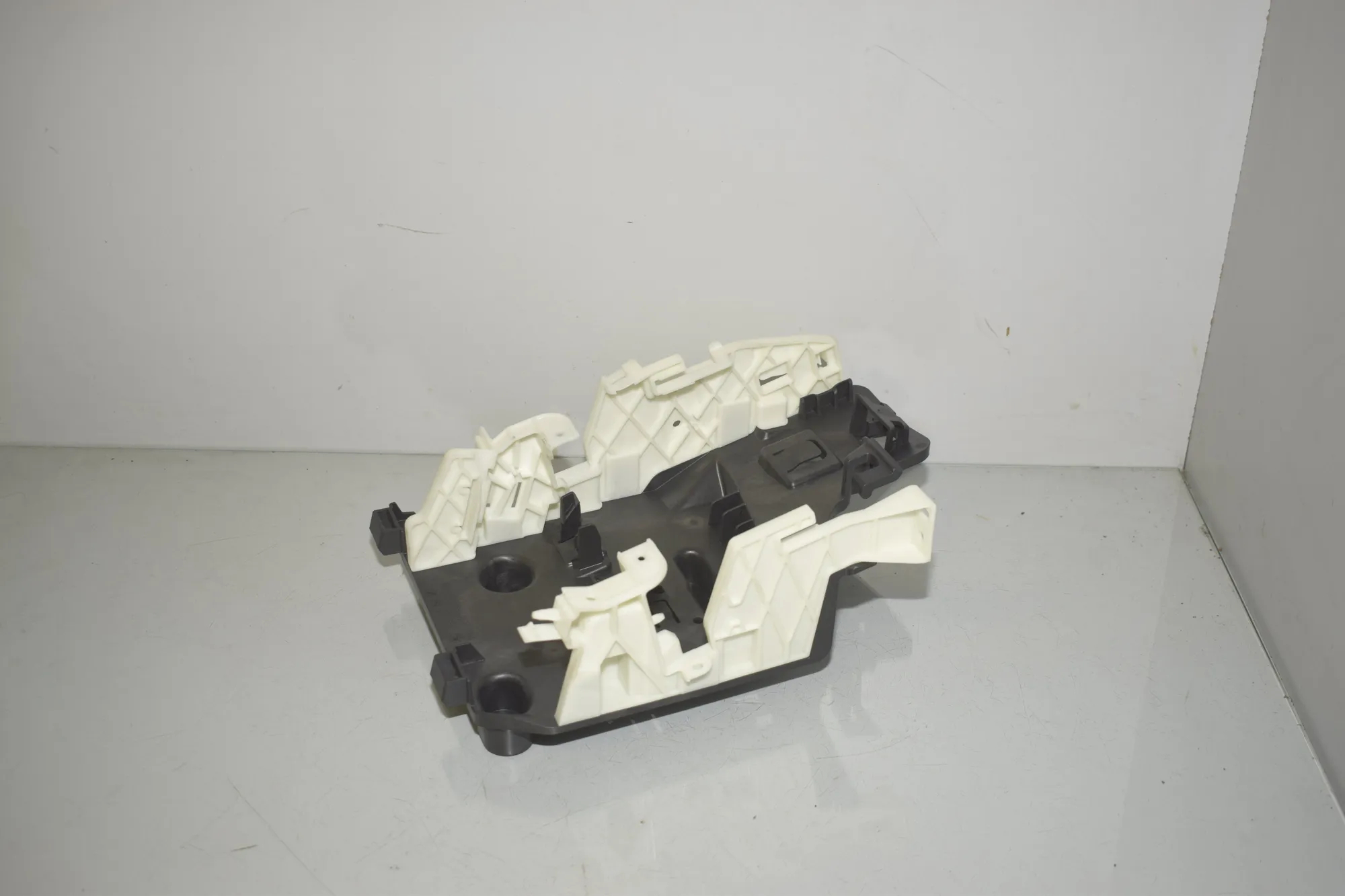 Bracket – OEM 5A0D129 · BMW X1 (U11) (2022 - -) BMW X1 (U11) sDrive 18 i 2024 – 2