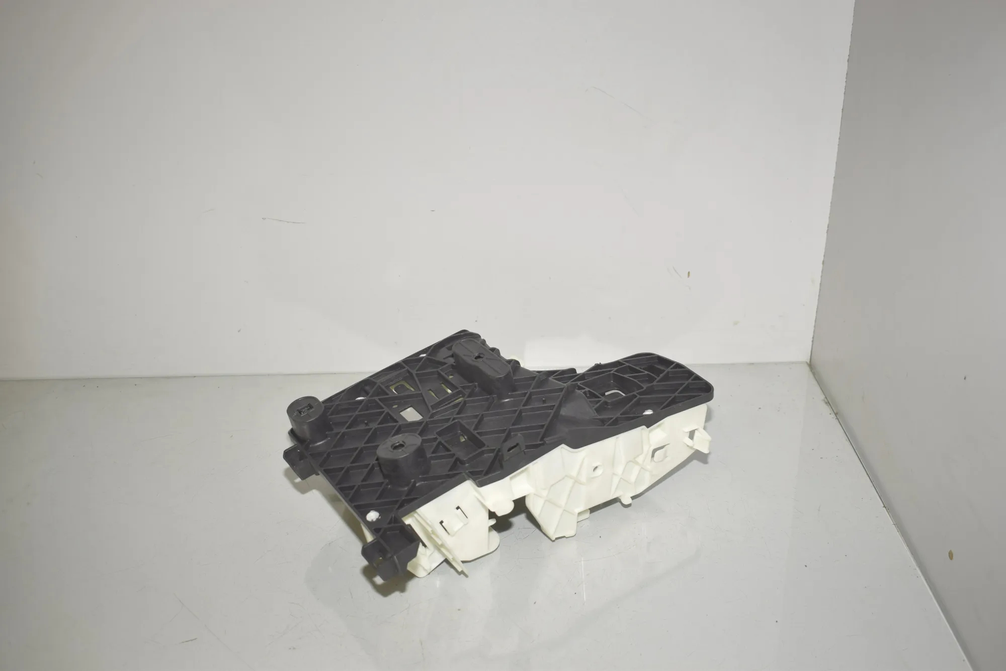 Bracket – OEM 5A0D129 · BMW X1 (U11) (2022 - -) BMW X1 (U11) sDrive 18 i 2024 – 3