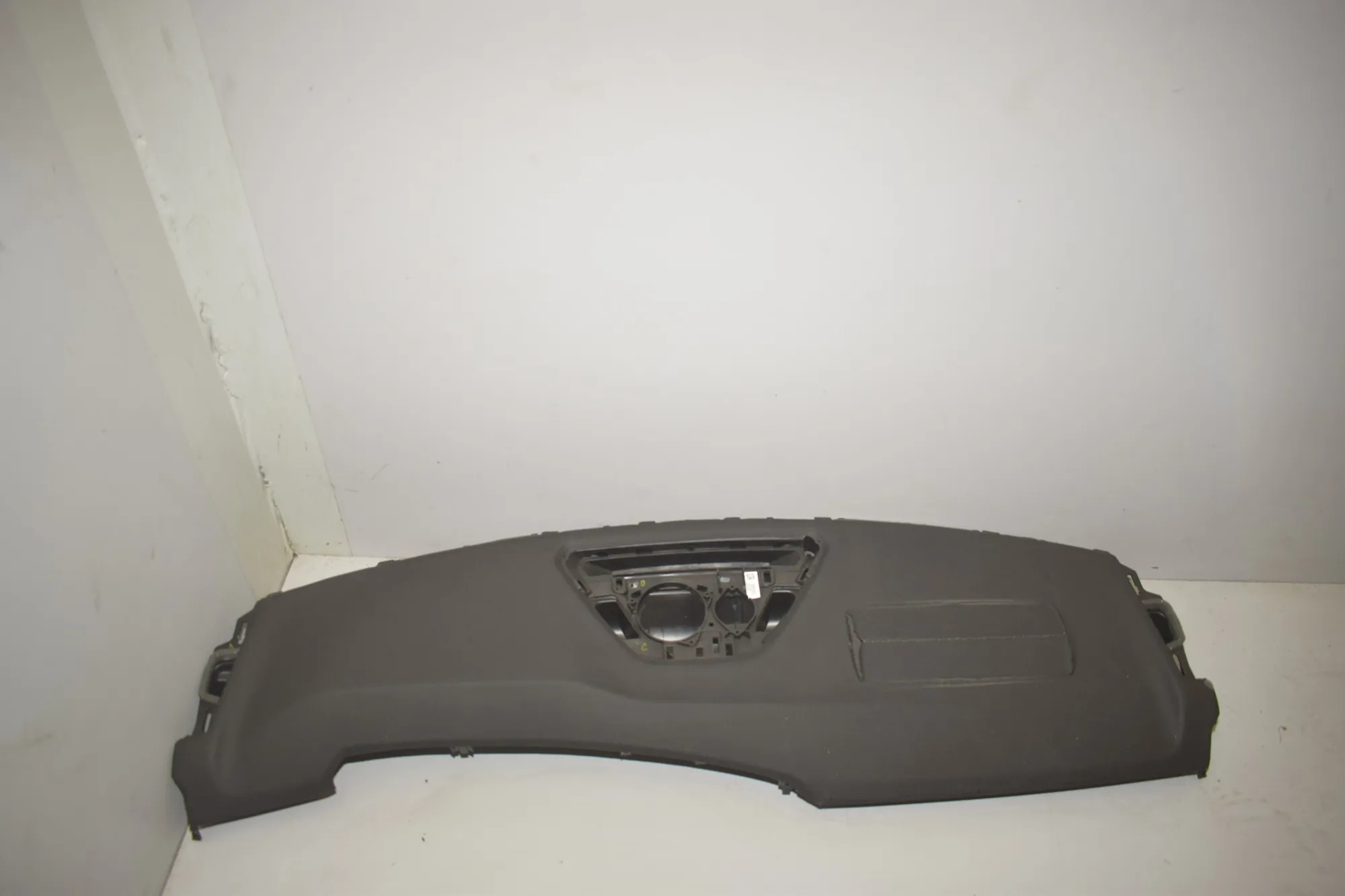 Dashboard – OEM 9633909 · BMW X1 (U11) (2022 - -) BMW X1 (U11) sDrive 18 i 2024