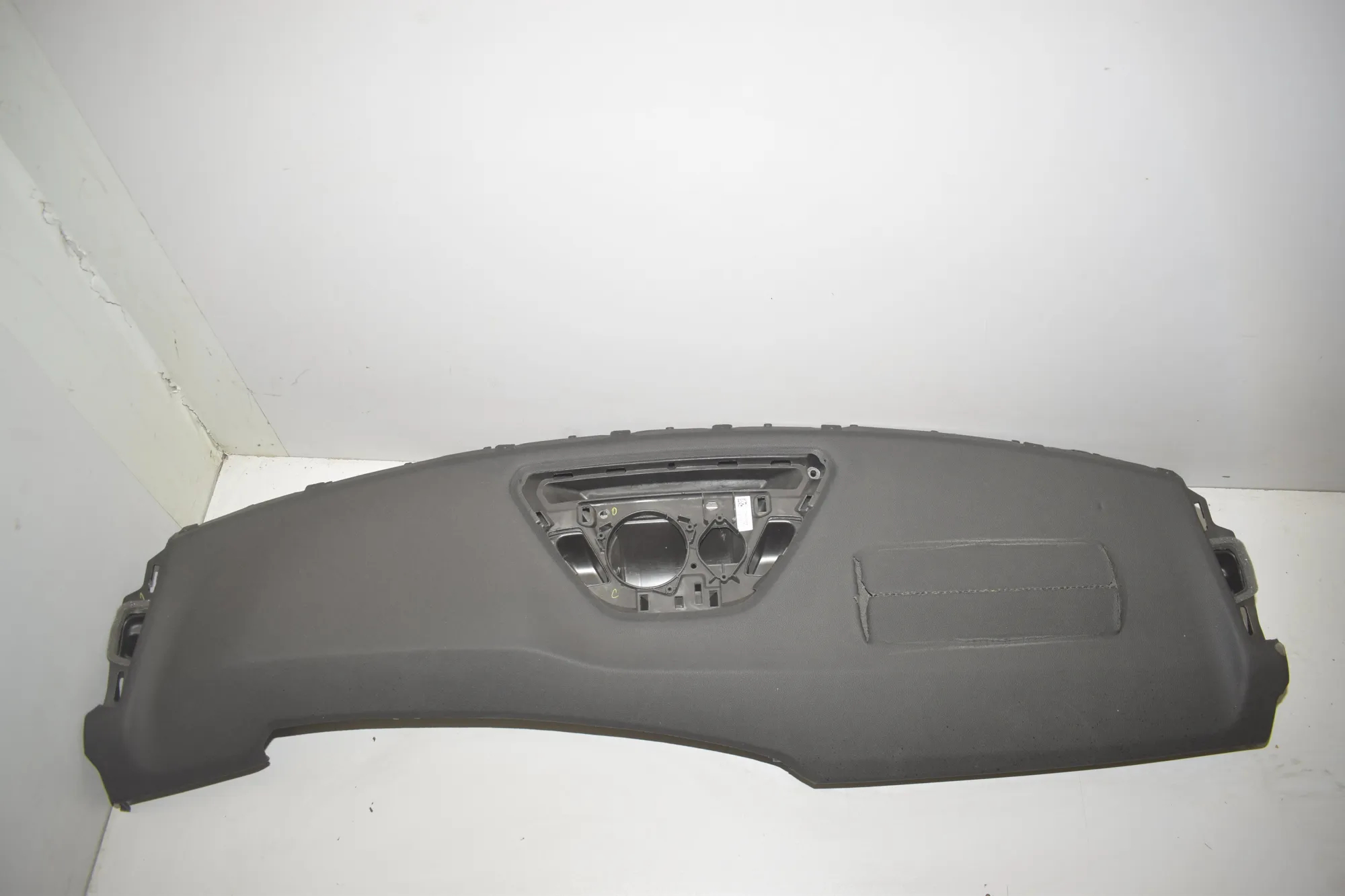 Dashboard – OEM 9633909 · BMW X1 (U11) (2022 - -) BMW X1 (U11) sDrive 18 i 2024 – 2