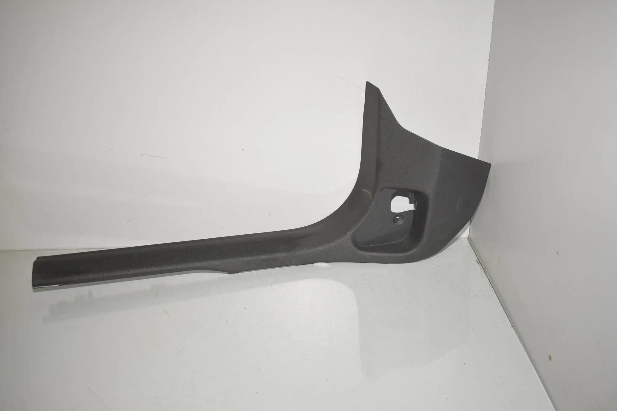 Front Left Sill Trim – OEM 7952145 · BMW X1 (U11) (2022 - -) BMW X1 (U11) sDrive 18 i 2024
