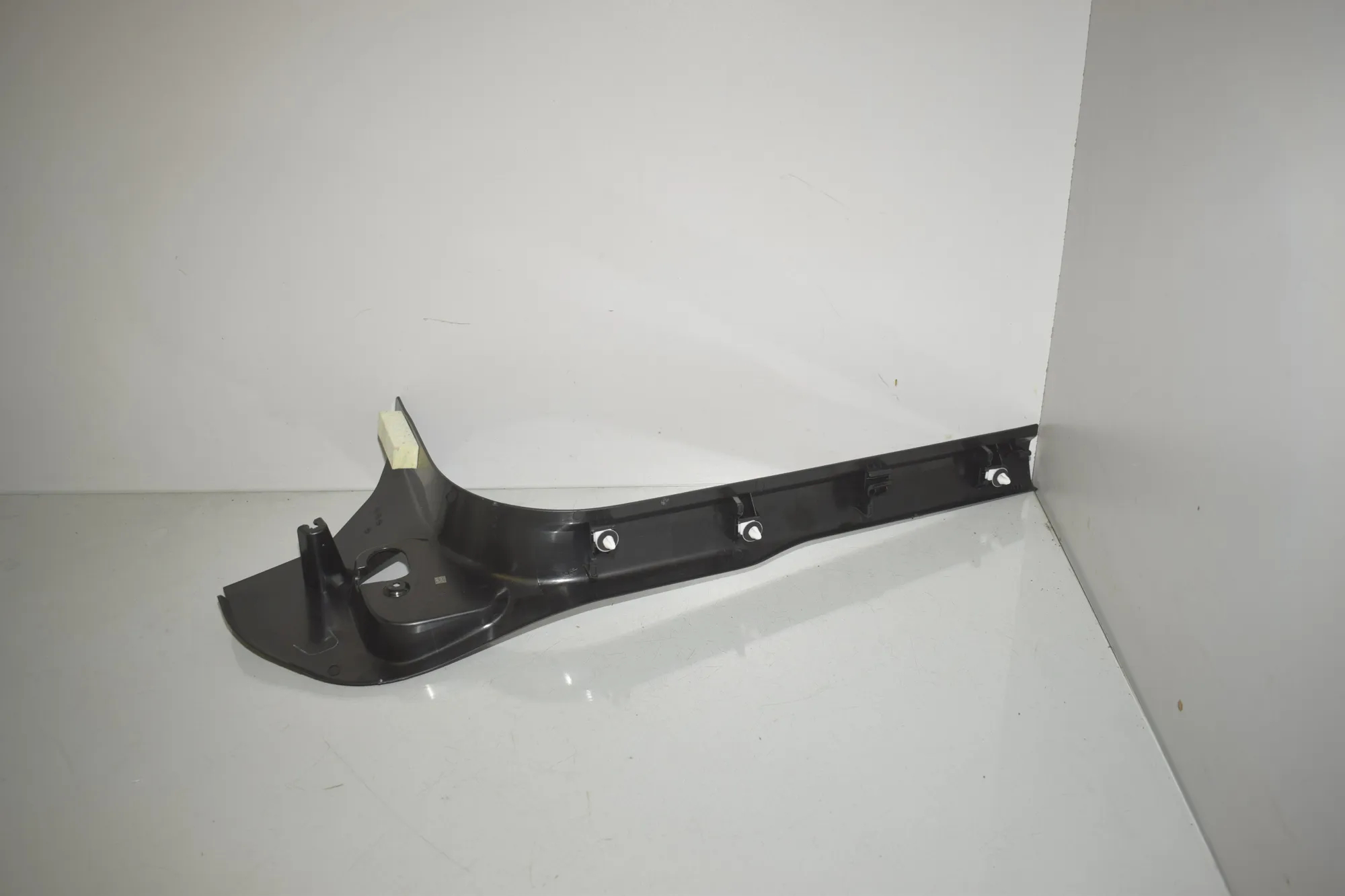 Front Left Sill Trim – OEM 7952145 · BMW X1 (U11) (2022 - -) BMW X1 (U11) sDrive 18 i 2024 – 4