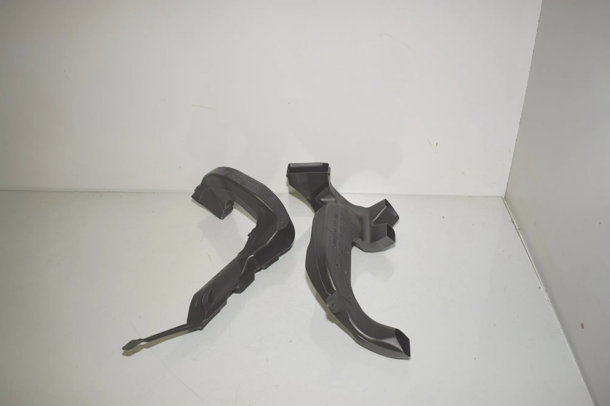 Interior Air Duct Channel – OEM 9496548 · BMW X1 (U11) (2022 - -) BMW X1 (U11) sDrive 18 i 2024