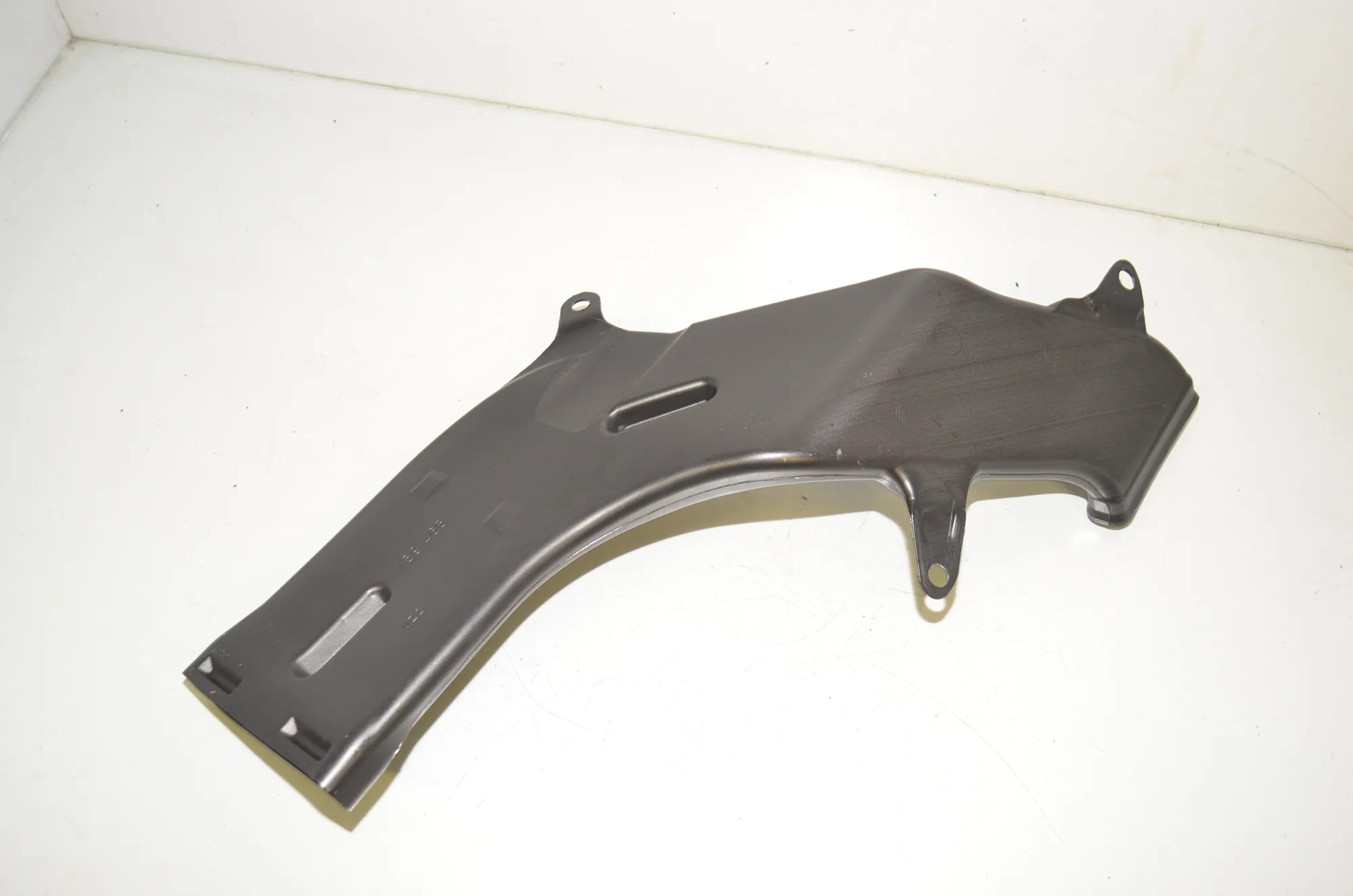 Interior Air Duct Channel – OEM 7307882 · BMW X1 (U11) (2022 - -) BMW X1 (U11) sDrive 18 i 2024 – 3