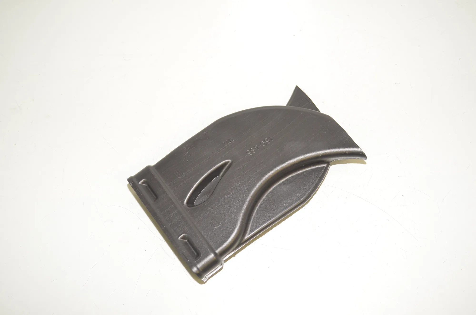 Interior Air Duct Channel – OEM 7298808 · BMW X1 (U11) (2022 - -) BMW X1 (U11) sDrive 18 i 2024 – 3