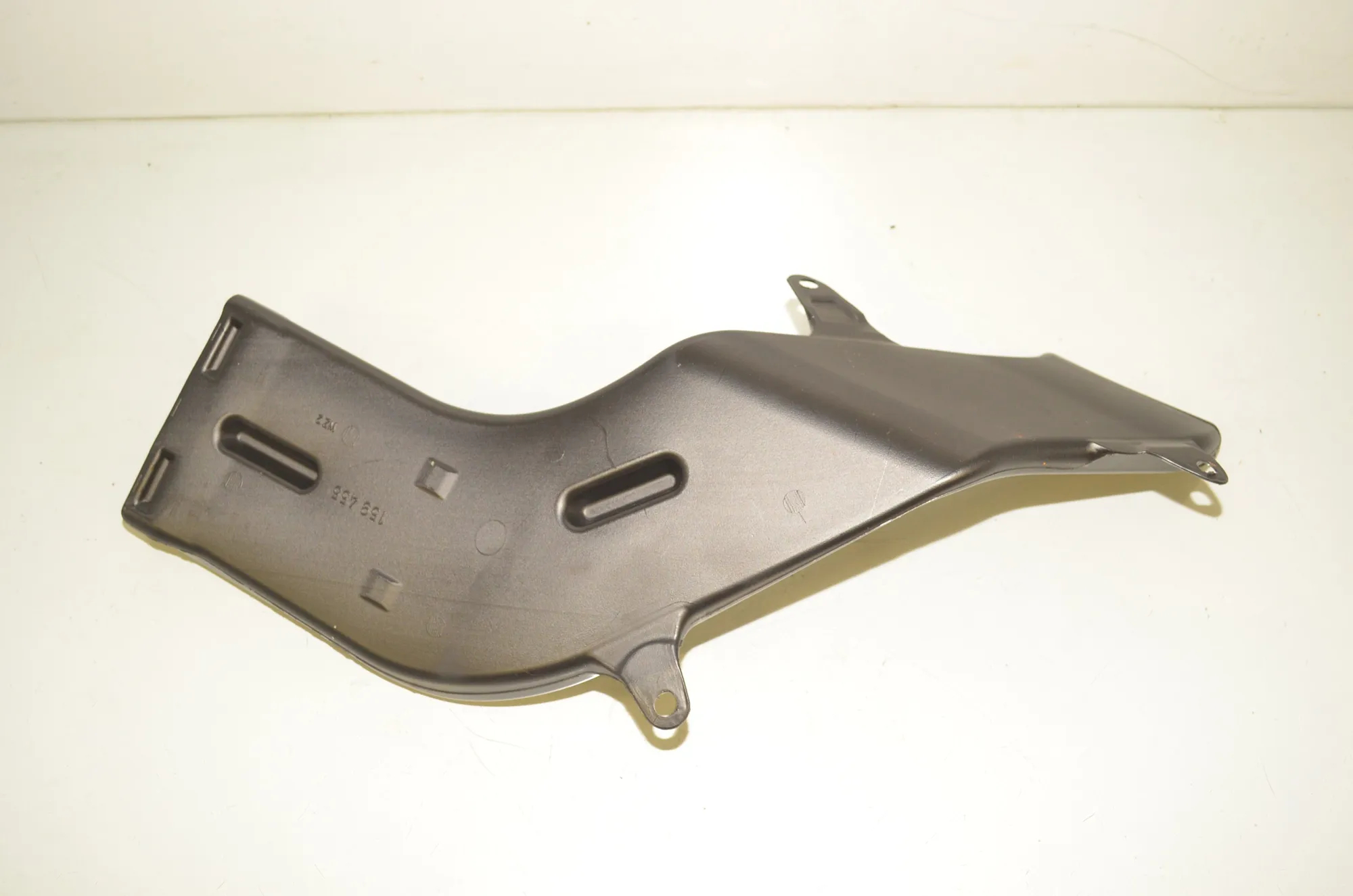 Interior Air Duct Channel – OEM 7307881 · BMW X1 (U11) (2022 - -) BMW X1 (U11) sDrive 18 i 2024 – 4