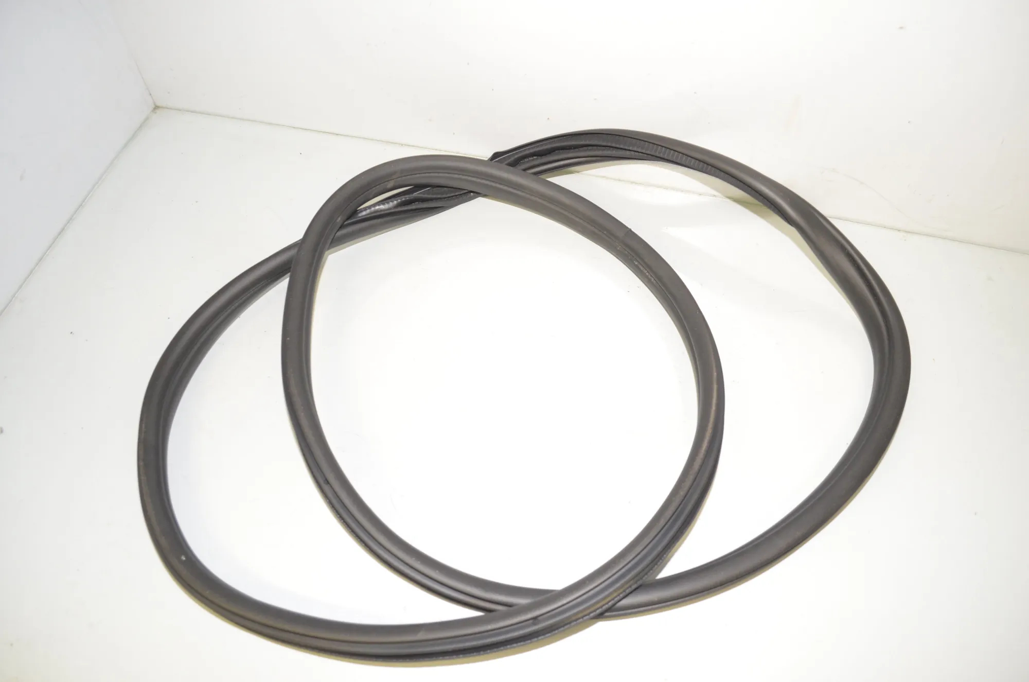 Rear Right Door Seal Rubber – OEM 5A2E816 · BMW X1 (U11) (2022 - -) BMW X1 (U11) sDrive 18 i 2024 – 3