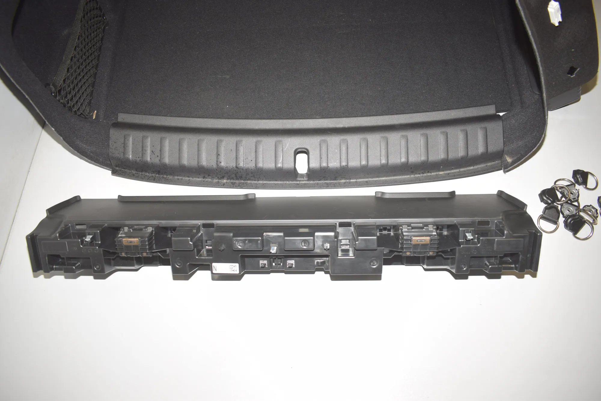 Trunk Trim Kit – OEM 7952336 · BMW X1 (U11) (2022 - -) BMW X1 (U11) sDrive 18 i 2024 – 6