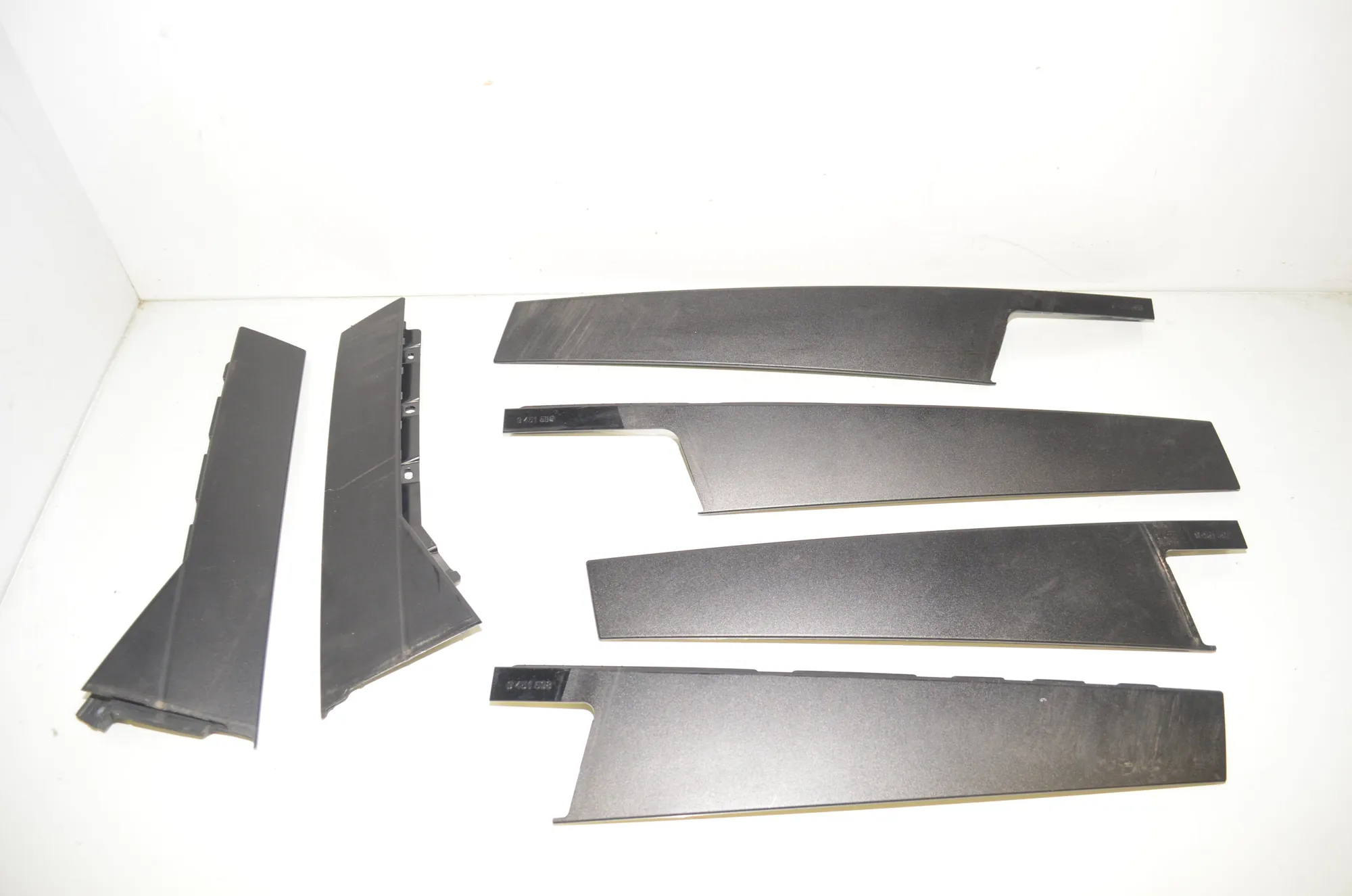 Exterior Trim Kit – OEM 9451603 · BMW X1 (U11) (2022 - -) BMW X1 (U11) sDrive 18 i 2024