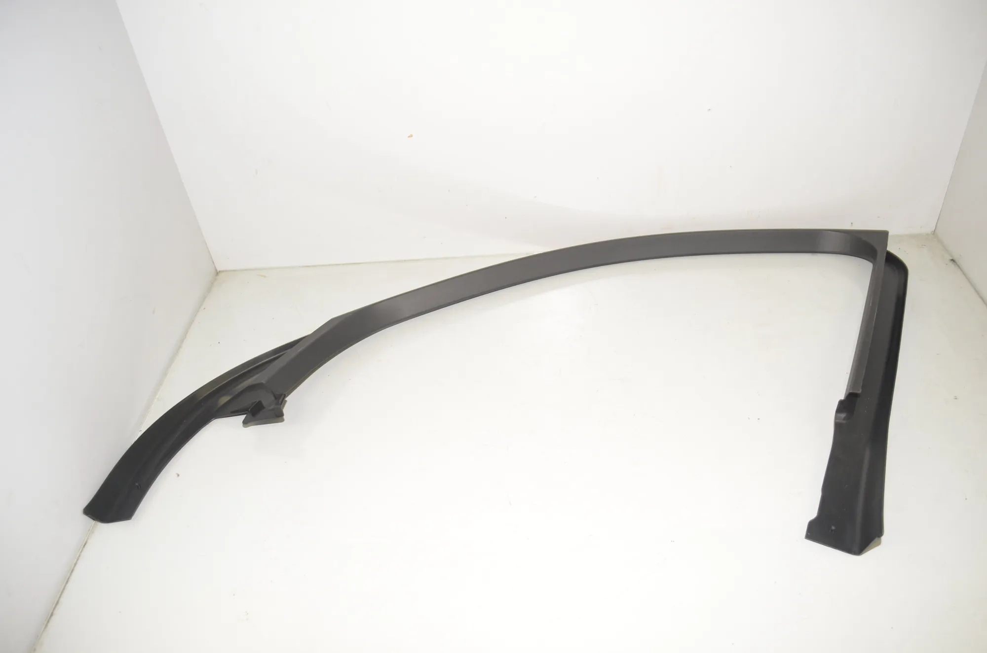 Front Left Door Panel – OEM 9423217 · BMW X1 (U11) (2022 - -) BMW X1 (U11) sDrive 18 i 2024 – 3