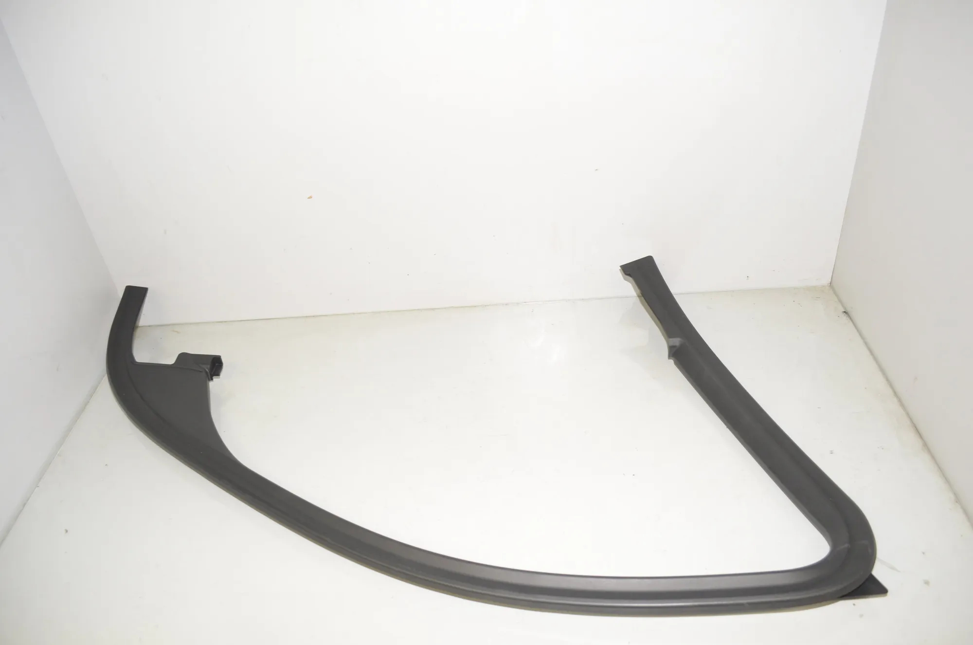 Front Left Door Panel – OEM 9423217 · BMW X1 (U11) (2022 - -) BMW X1 (U11) sDrive 18 i 2024 – 2