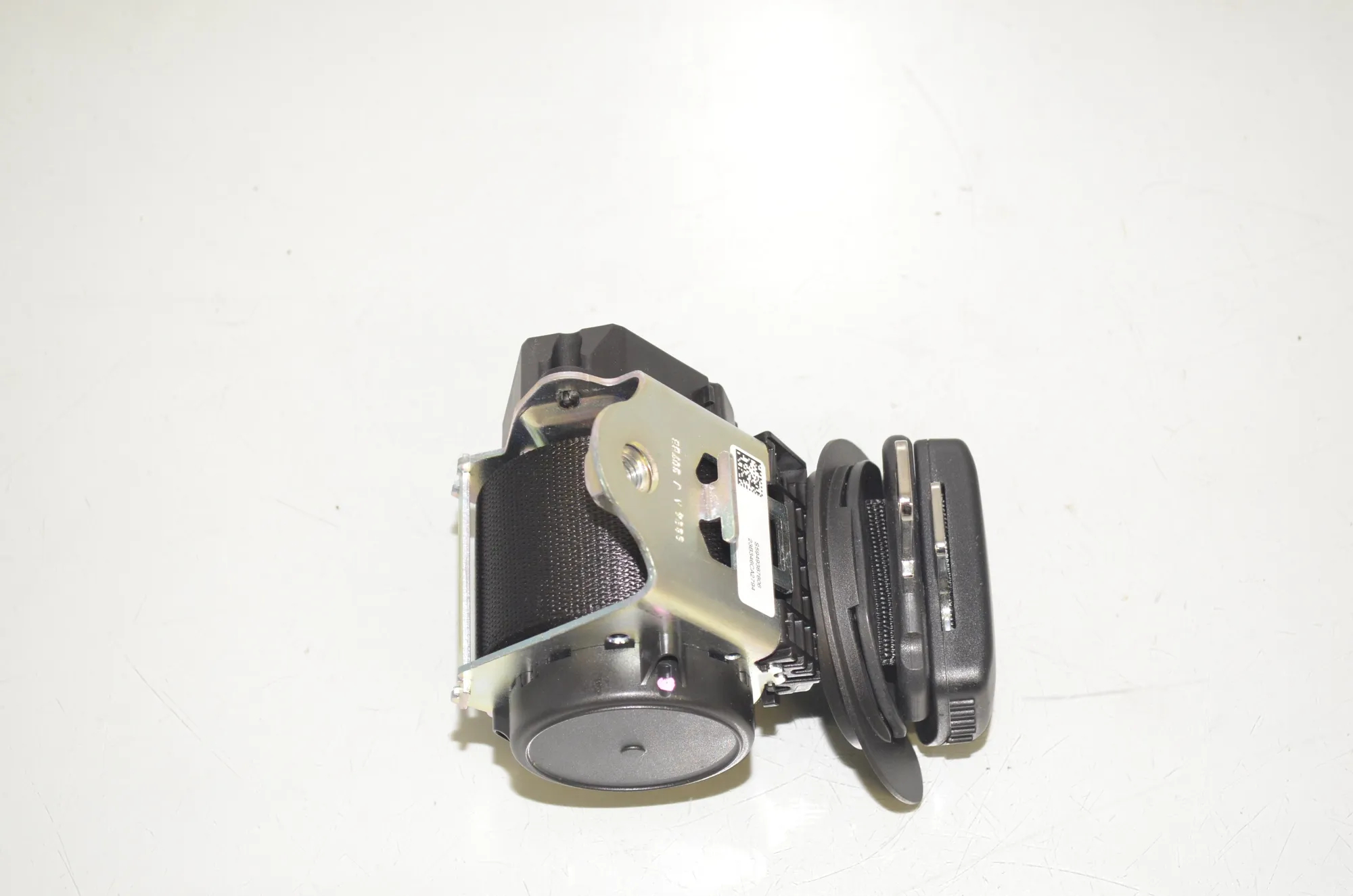 Rear Middle Seatbelt – OEM 9493878 · BMW X1 (U11) (2022 - -) BMW X1 (U11) sDrive 18 i 2024 – 4
