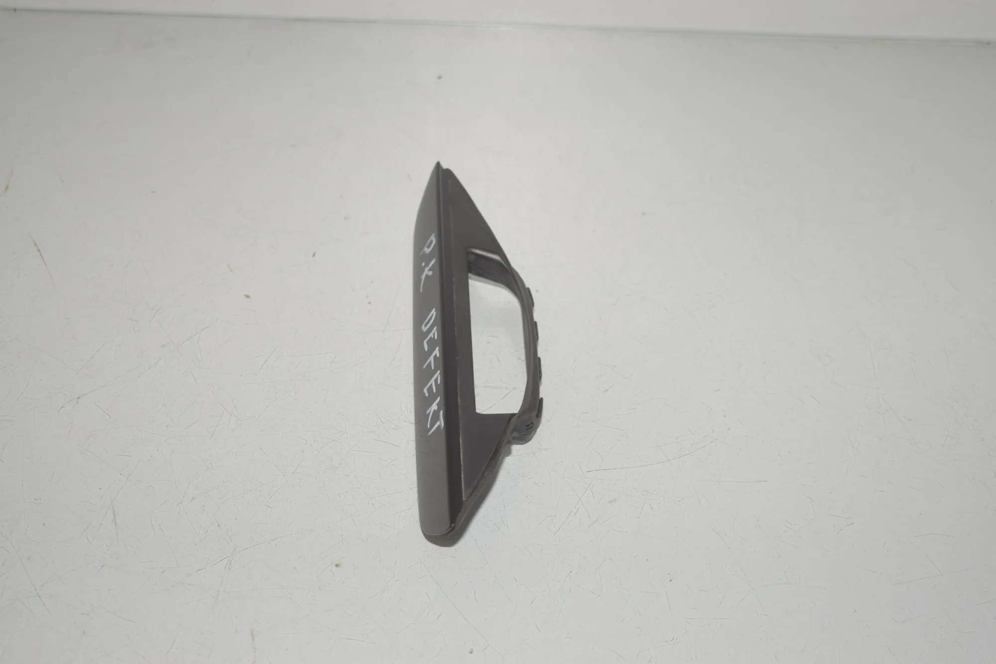 Front Left Door Exterior Handle – OEM 5A70F28 · BMW X1 (U11) (2022 - -) BMW X1 (U11) sDrive 18 i 2024 – 3