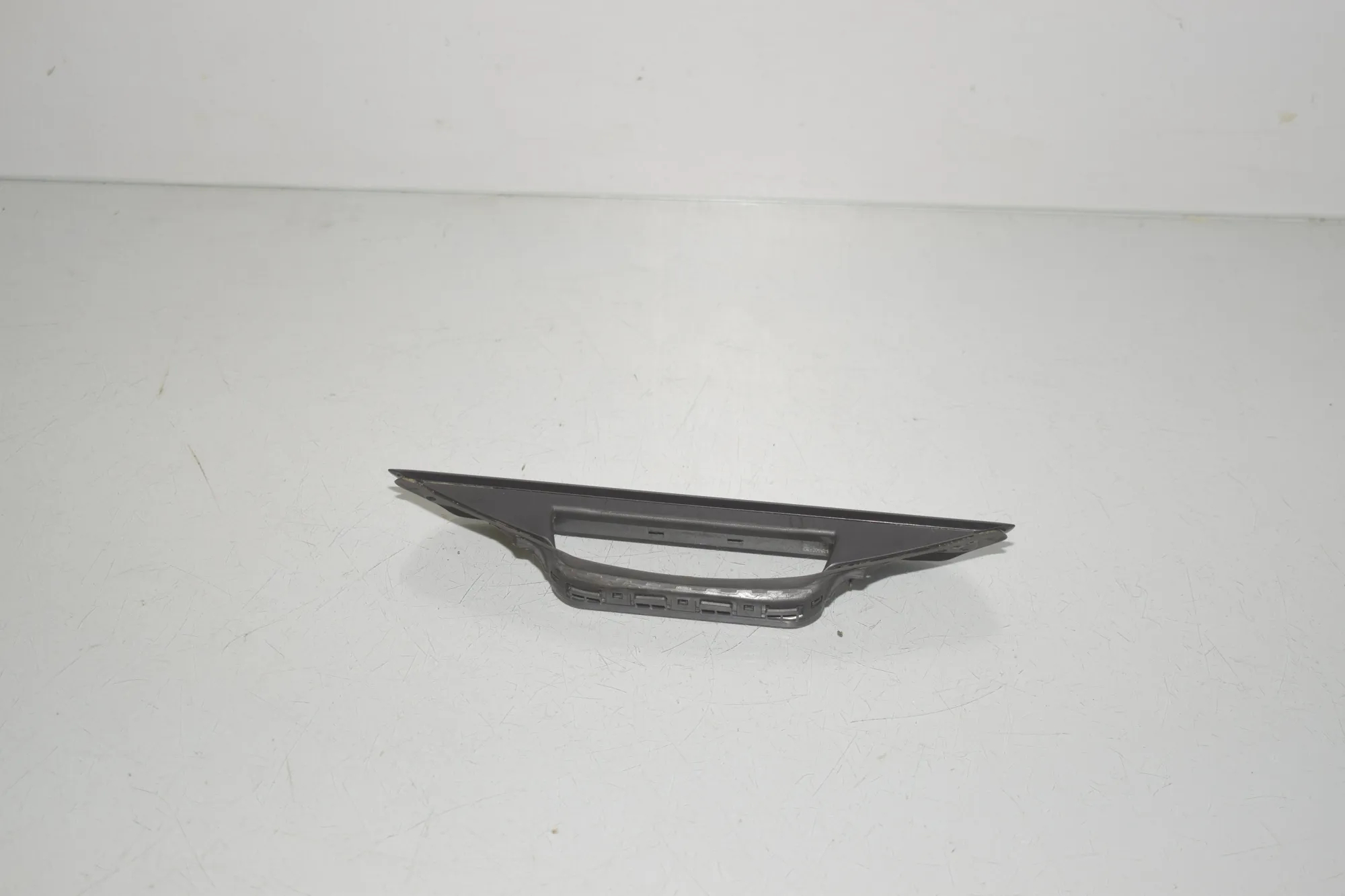 Rear Left Door Exterior Handle – OEM 5A70F28 · BMW X1 (U11) (2022 - -) BMW X1 (U11) sDrive 18 i 2024 – 3