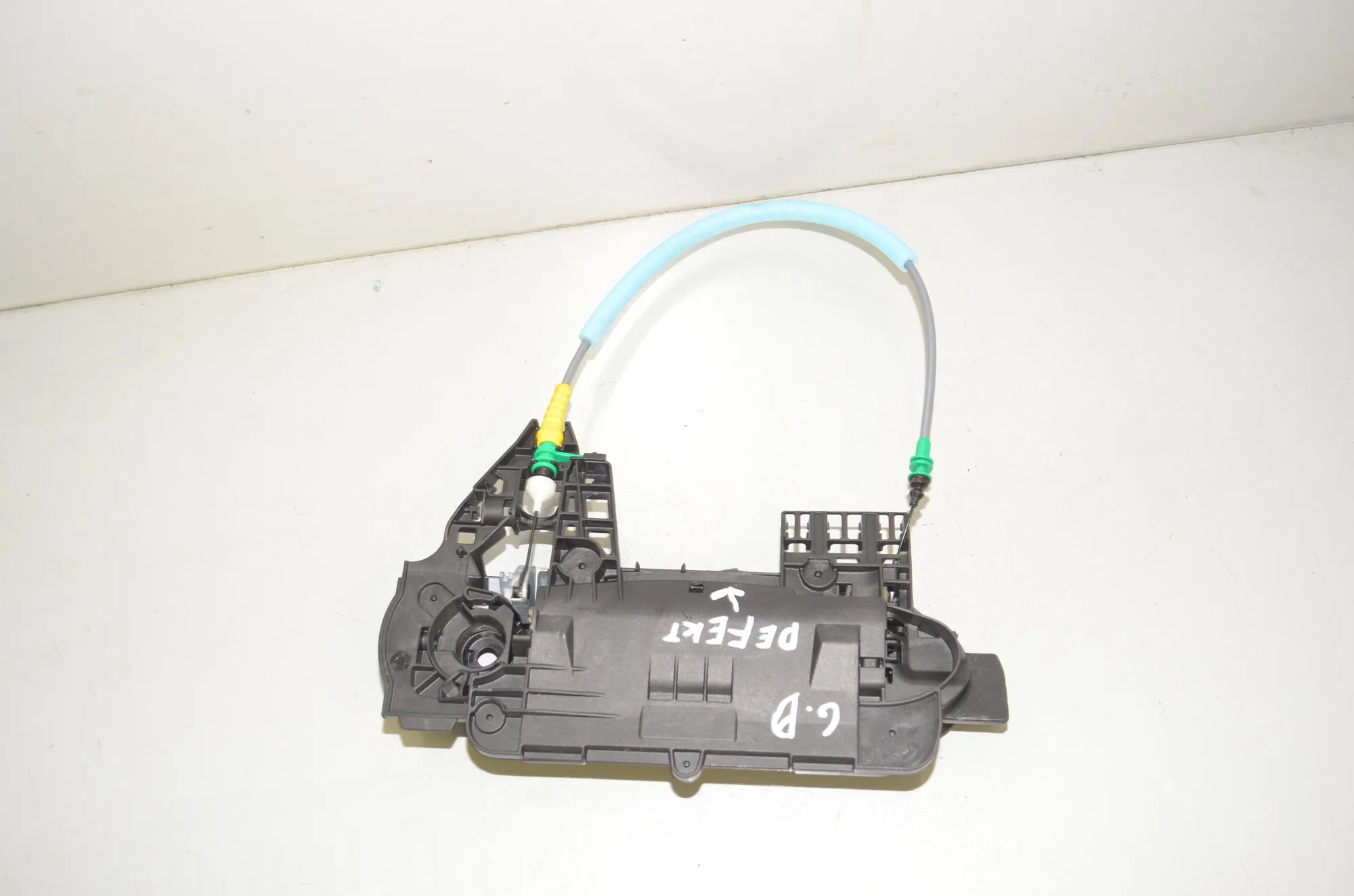 Rear Right Door Interior Handle Frame – OEM 5A68EF2 · BMW X1 (U11) (2022 - -) BMW X1 (U11) sDrive 18 i 2024 – 3