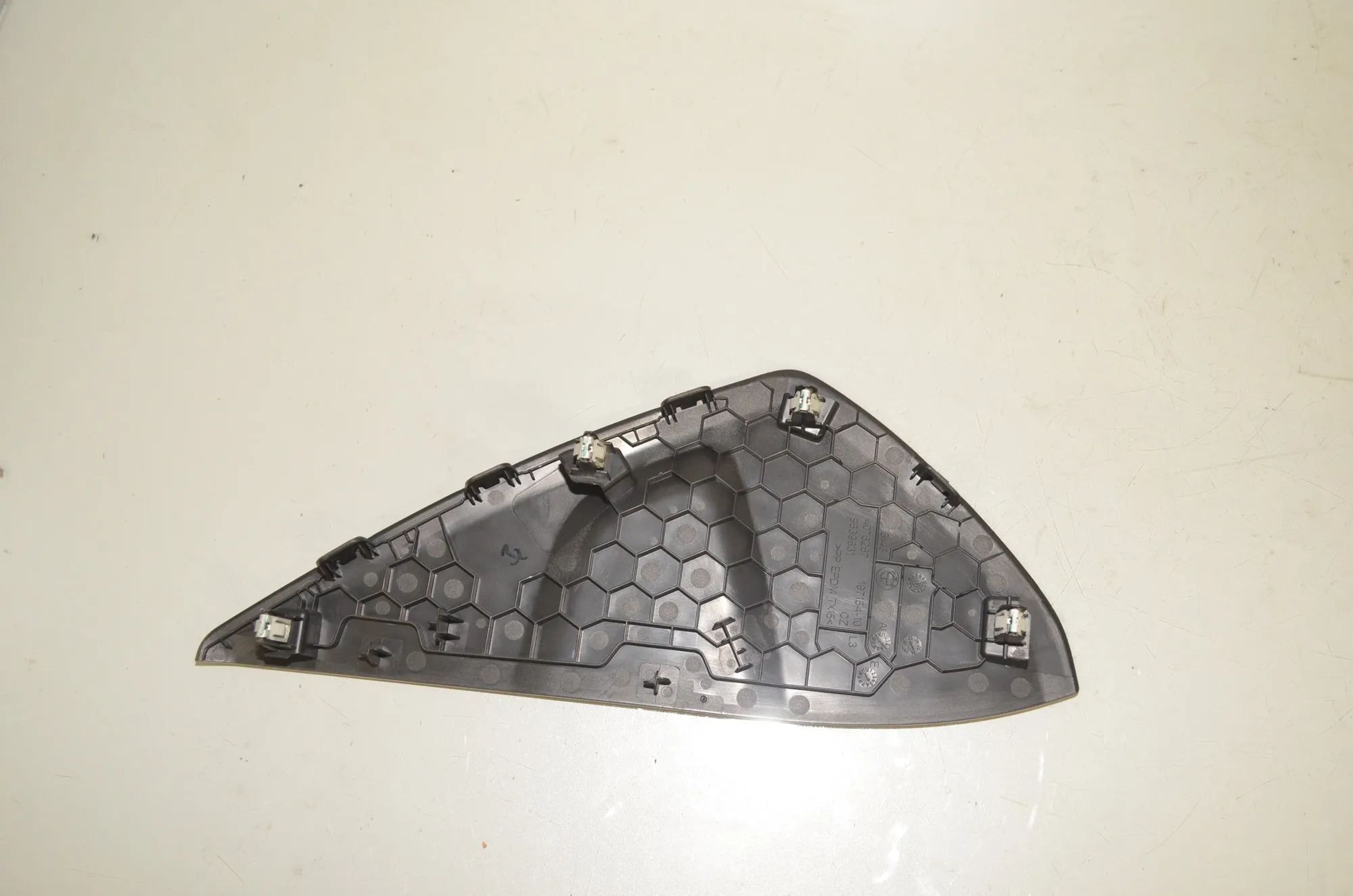 Dashboard Side Trim – OEM 9639631 · BMW X1 (U11) (2022 - -) BMW X1 (U11) sDrive 18 i 2024 – 3