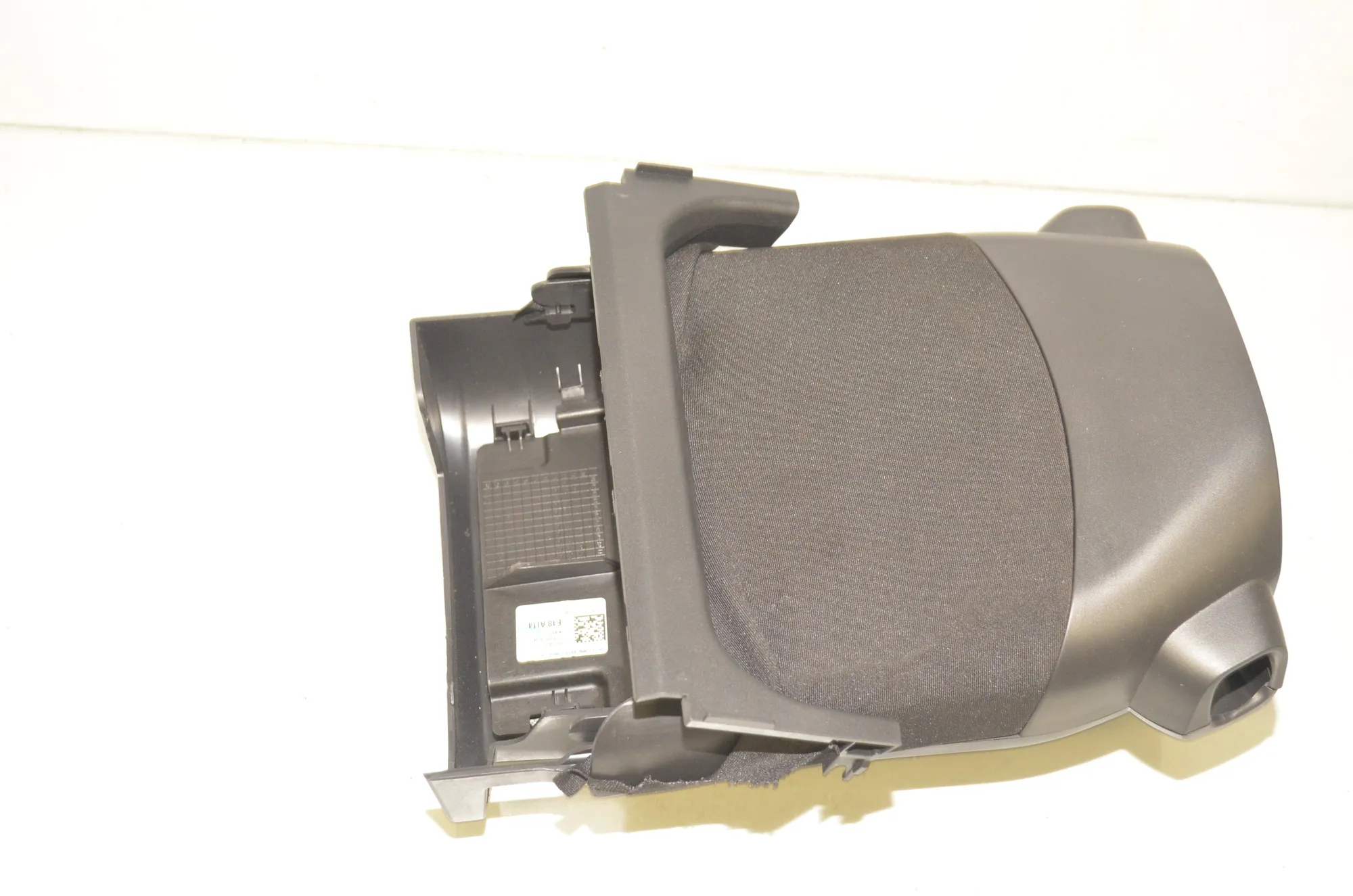 Steering Mechanism Trim – OEM 9498552 · BMW X1 (U11) (2022 - -) BMW X1 (U11) sDrive 18 i 2024 – 2