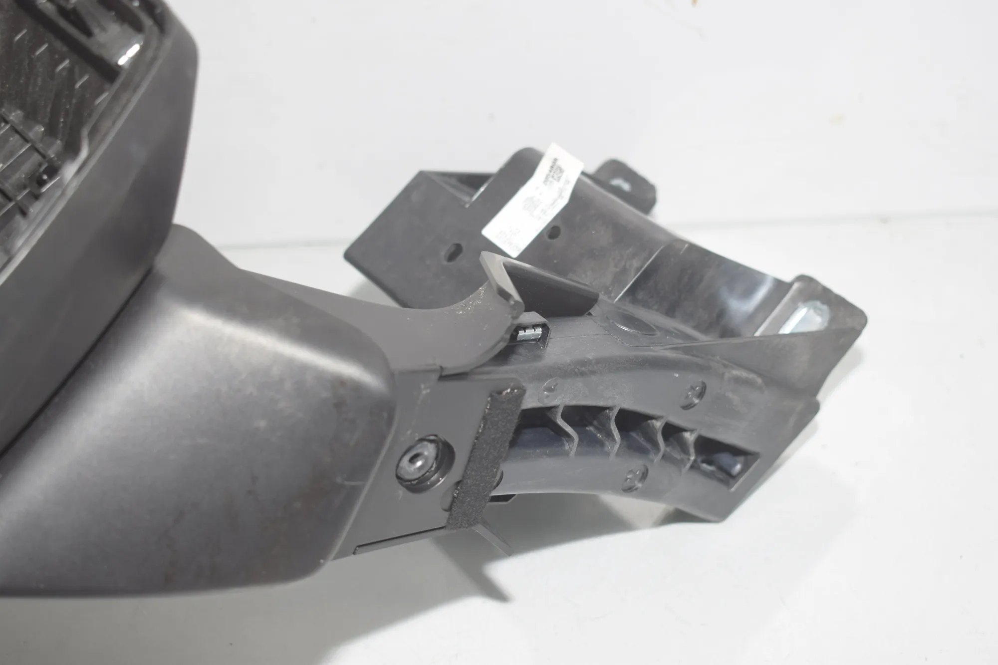 Armrest – OEM 5A6E0C1 · BMW X1 (U11) (2022 - -) BMW X1 (U11) sDrive 18 i 2024 – 2