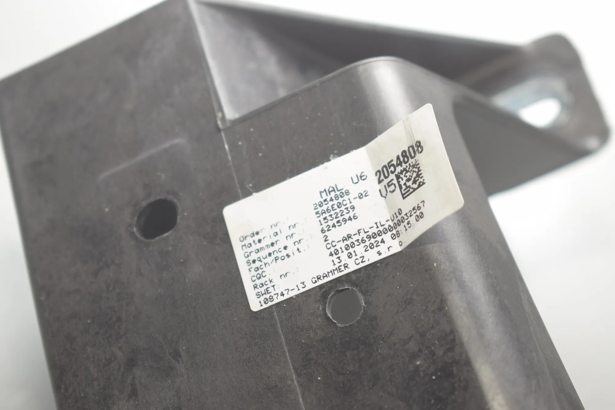 Armrest – OEM 5A6E0C1 · BMW X1 (U11) (2022 - -) BMW X1 (U11) sDrive 18 i 2024 – 5