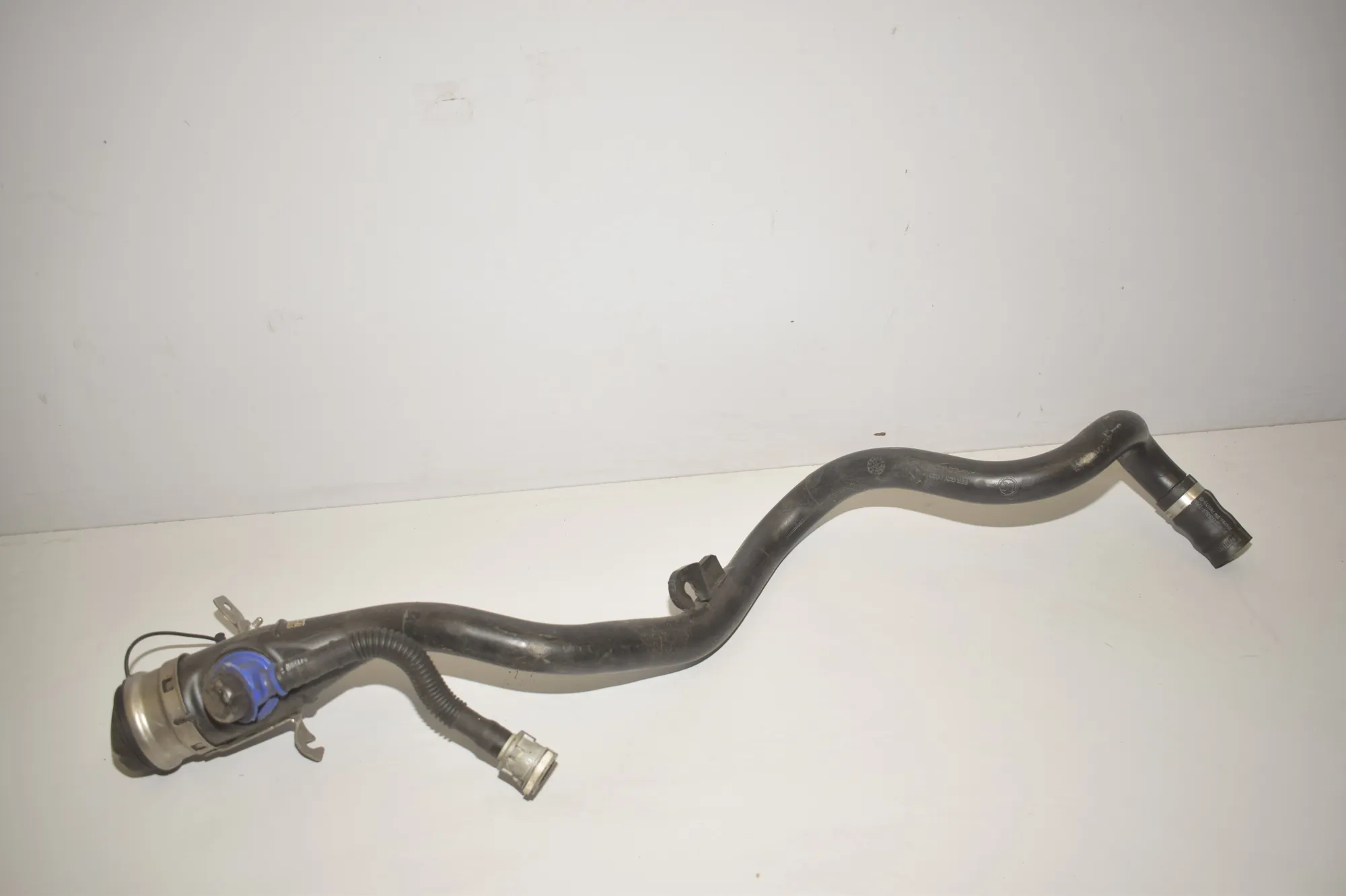 Fuel Tank Pipe – OEM 7449051 · BMW 3 Touring (G21) (2019 - -) 320 d 2020 – 2
