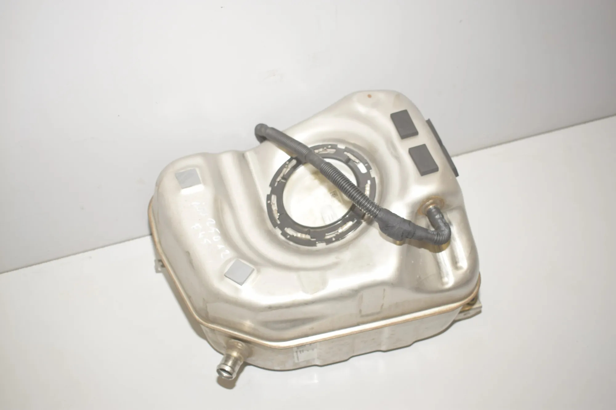 Fuel Tank – OEM 7348736 · BMW 2 Active Tourer (F45) 225 xe 2018 – 2