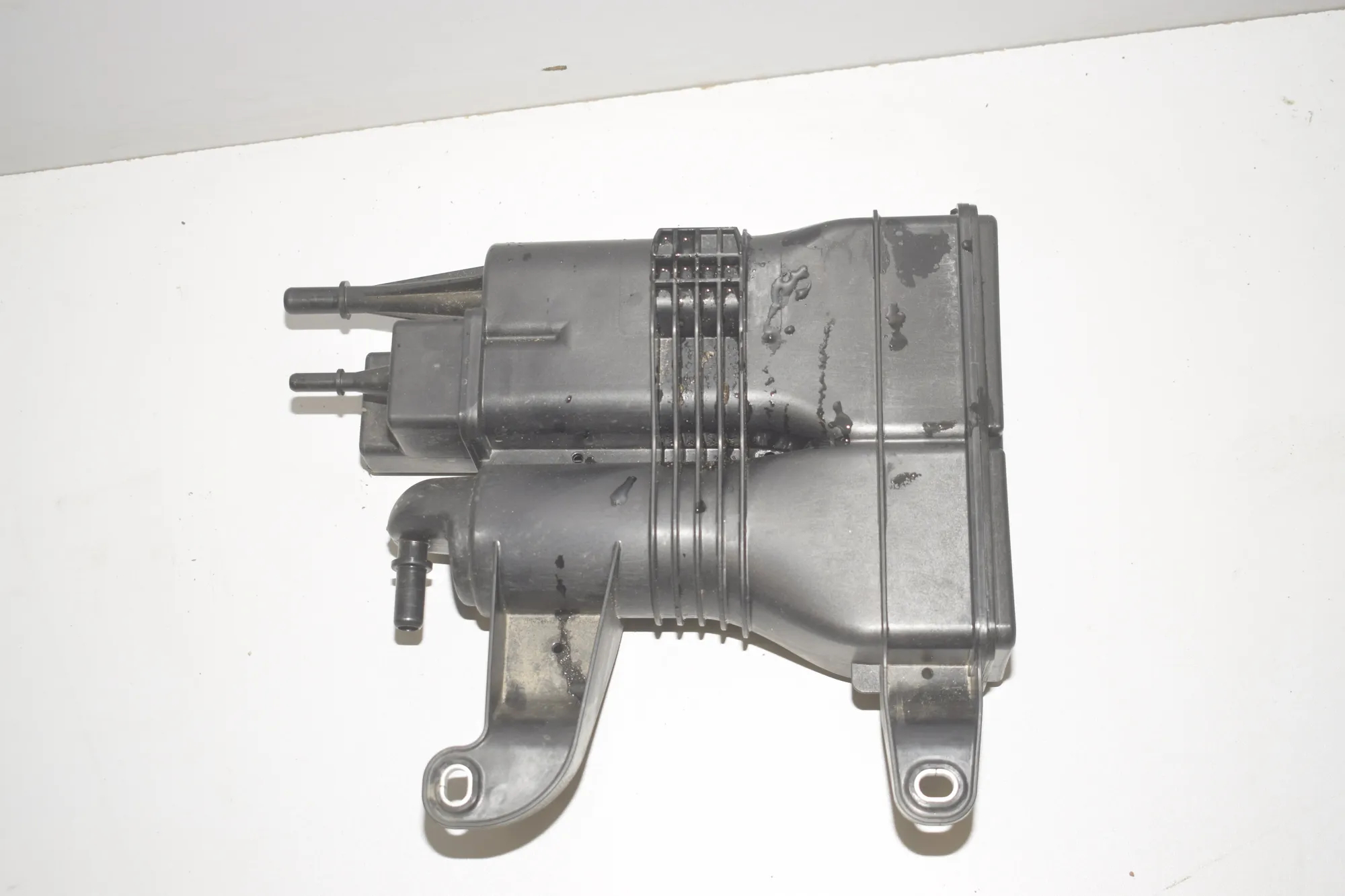 Charcoal Container Filter – OEM 9452948 · BMW X1 (U11) (2022 - -) BMW X1 (U11) sDrive 18 i 2024
