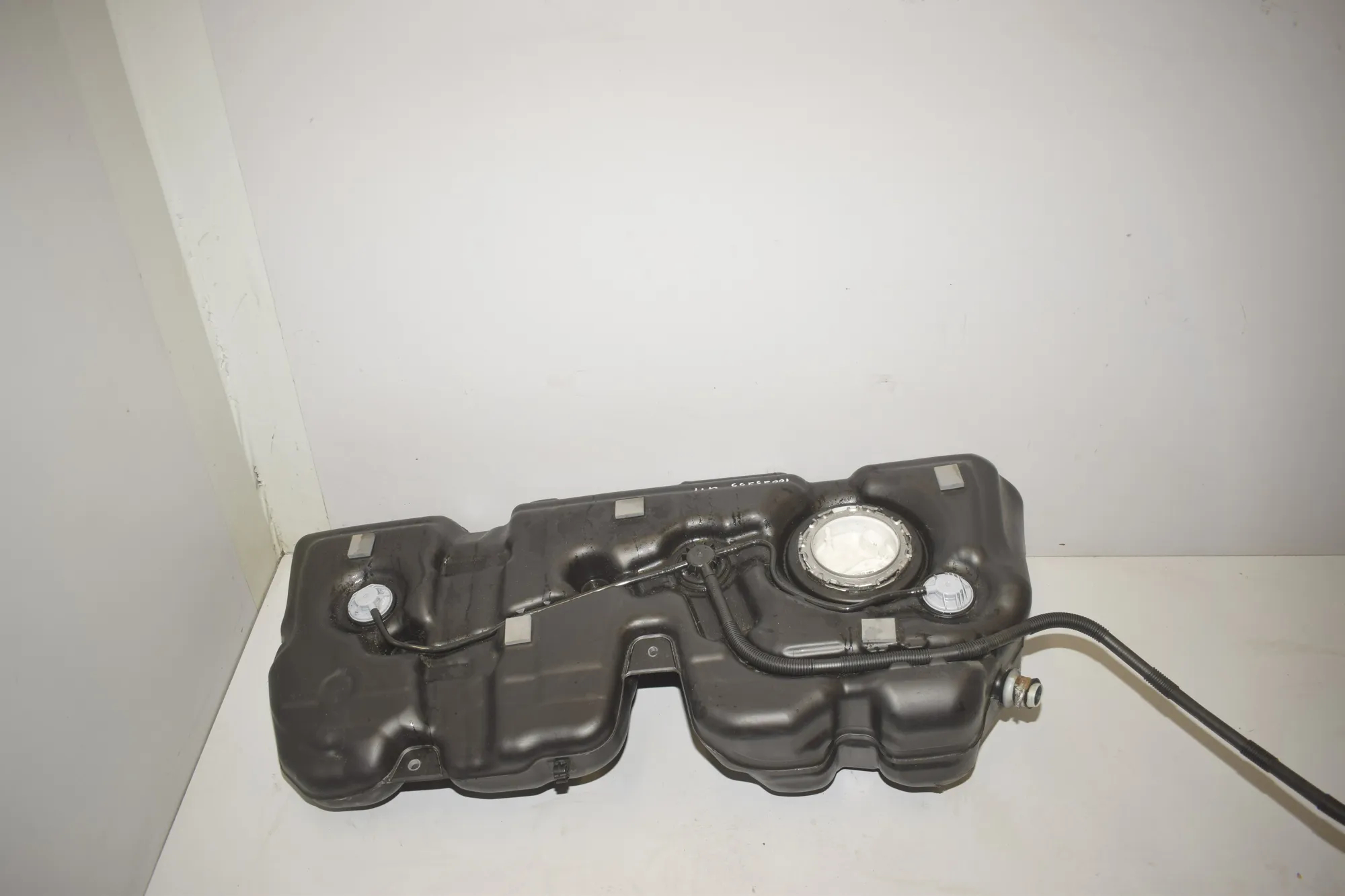 Fuel Tank – OEM 5A44A10 · BMW X1 (U11) (2022 - -) BMW X1 (U11) sDrive 18 i 2024