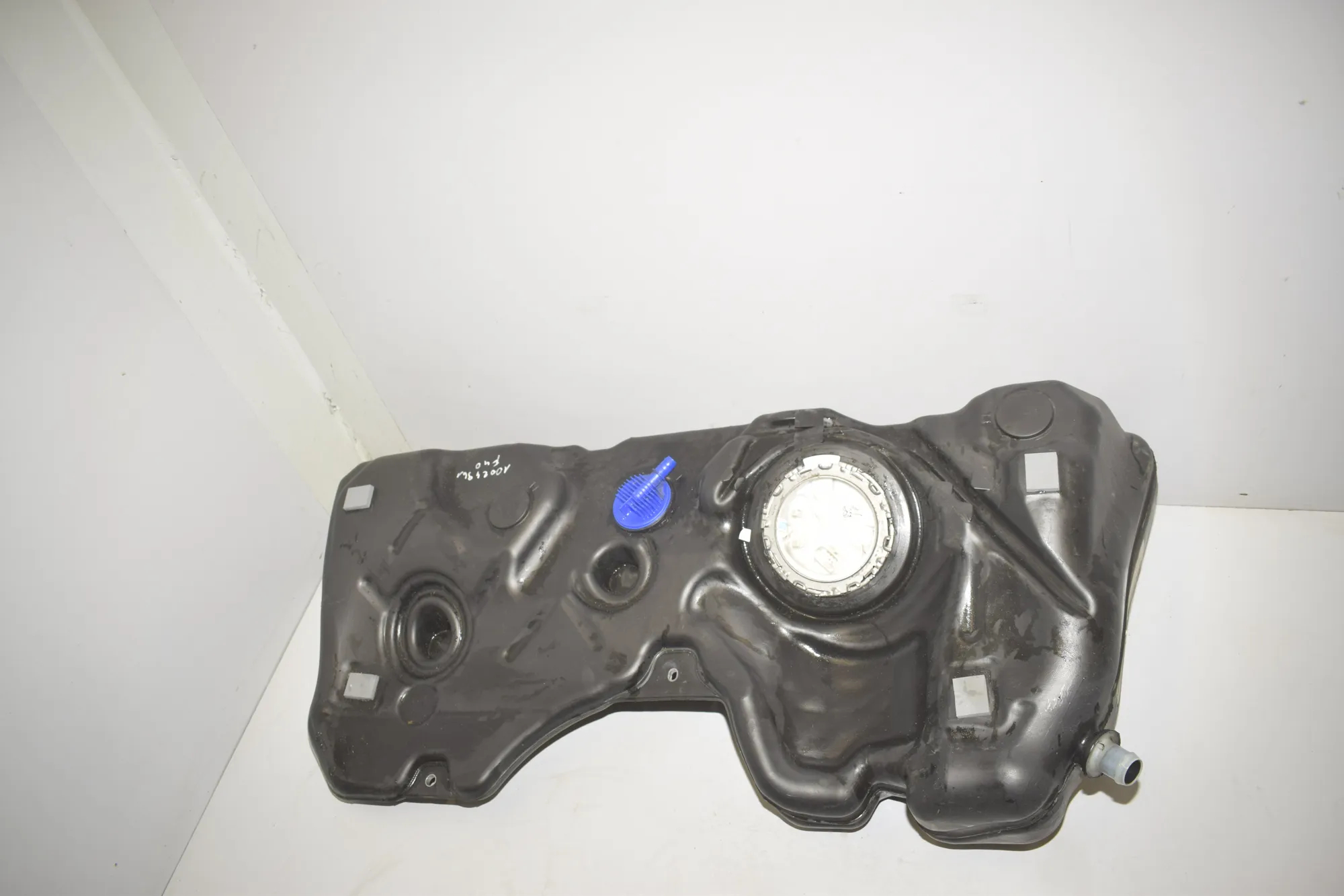 Fuel Tank – OEM 9895425 · BMW 1 (F40) (2019 - -) (F40)118d 2021 – 2