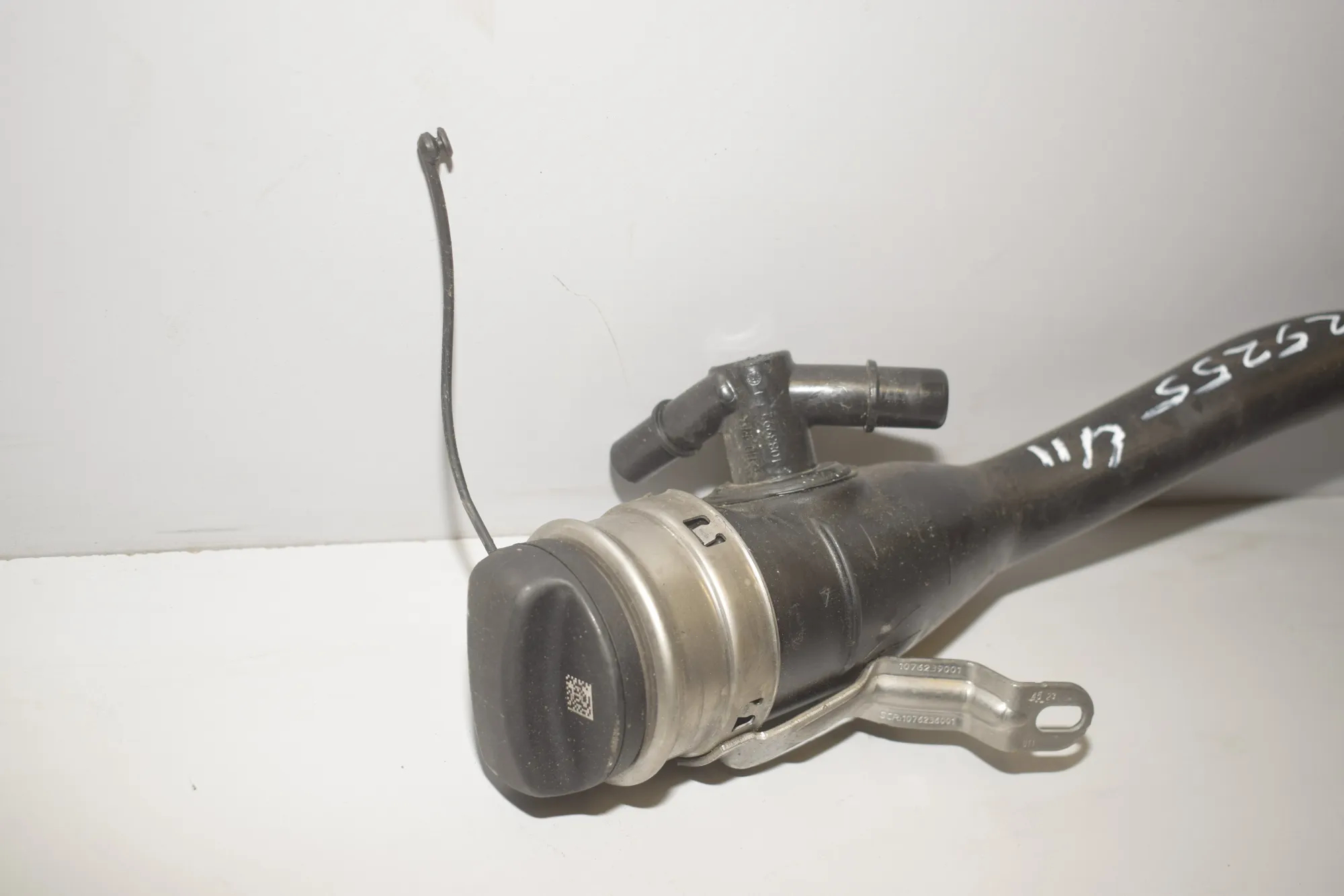 Fuel Tank Pipe – OEM 8741459 · BMW X1 (U11) (2022 - -) BMW X1 (U11) sDrive 18 i 2024 – 3