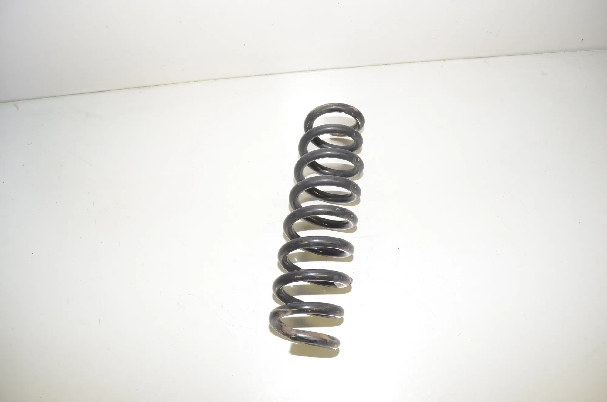 Rear Left Coil Spring – OEM 6851725 · BMW 3 (F30, F80) 328 i 2014 – 4