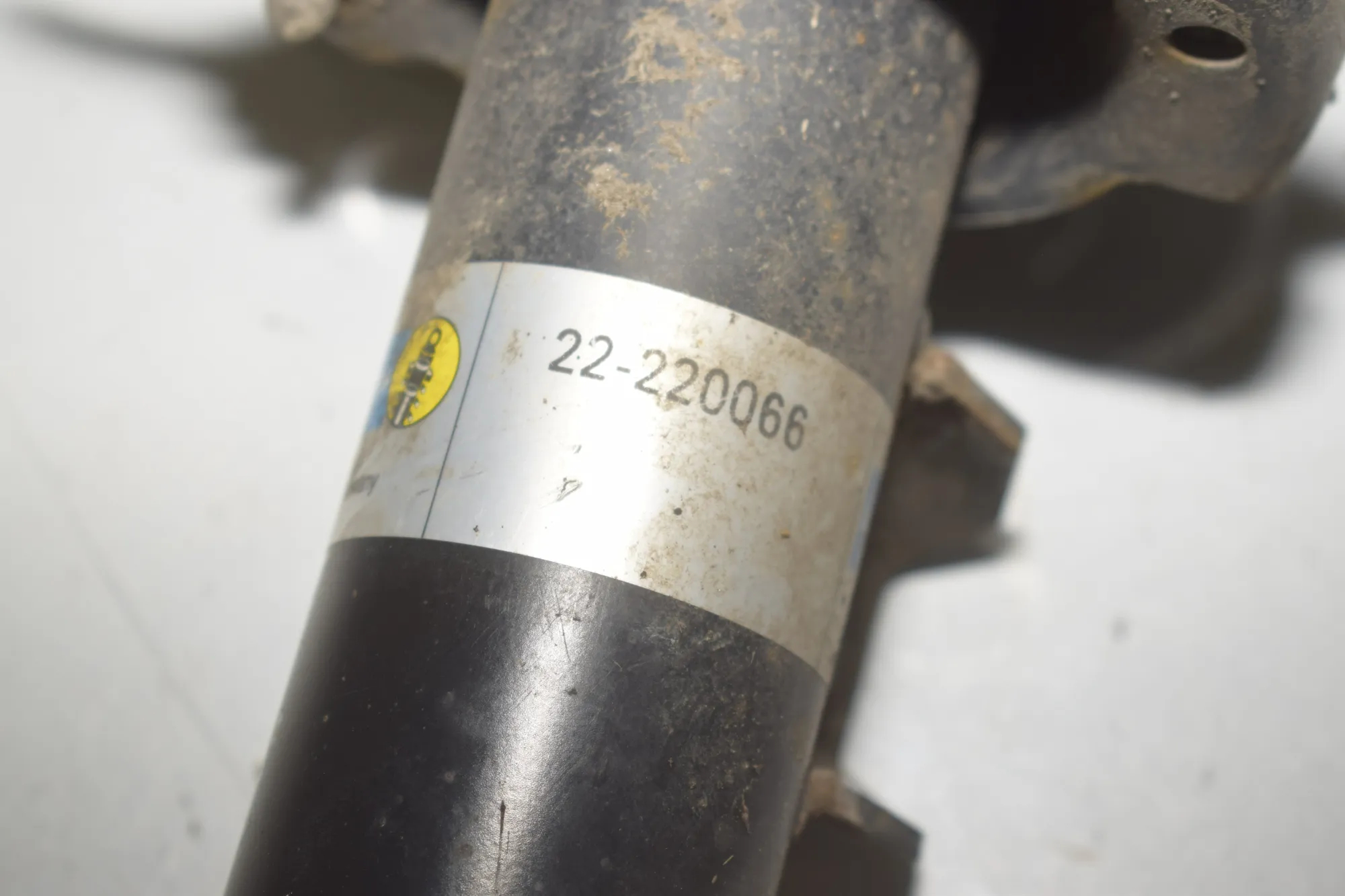 Front Right Shock Absorber – OEM 6874379 · BMW 3 Touring (F31) 330 d 2013 – 4