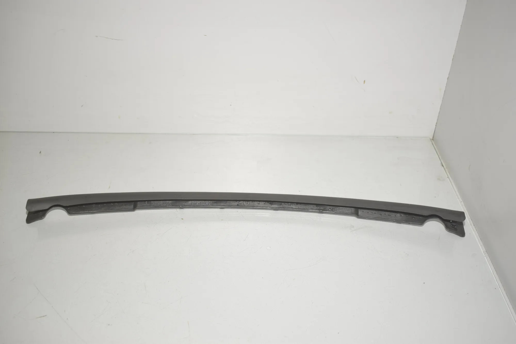 Engine Rubber Seal – OEM 7299132 · BMW i3 (I01) Electric 2019