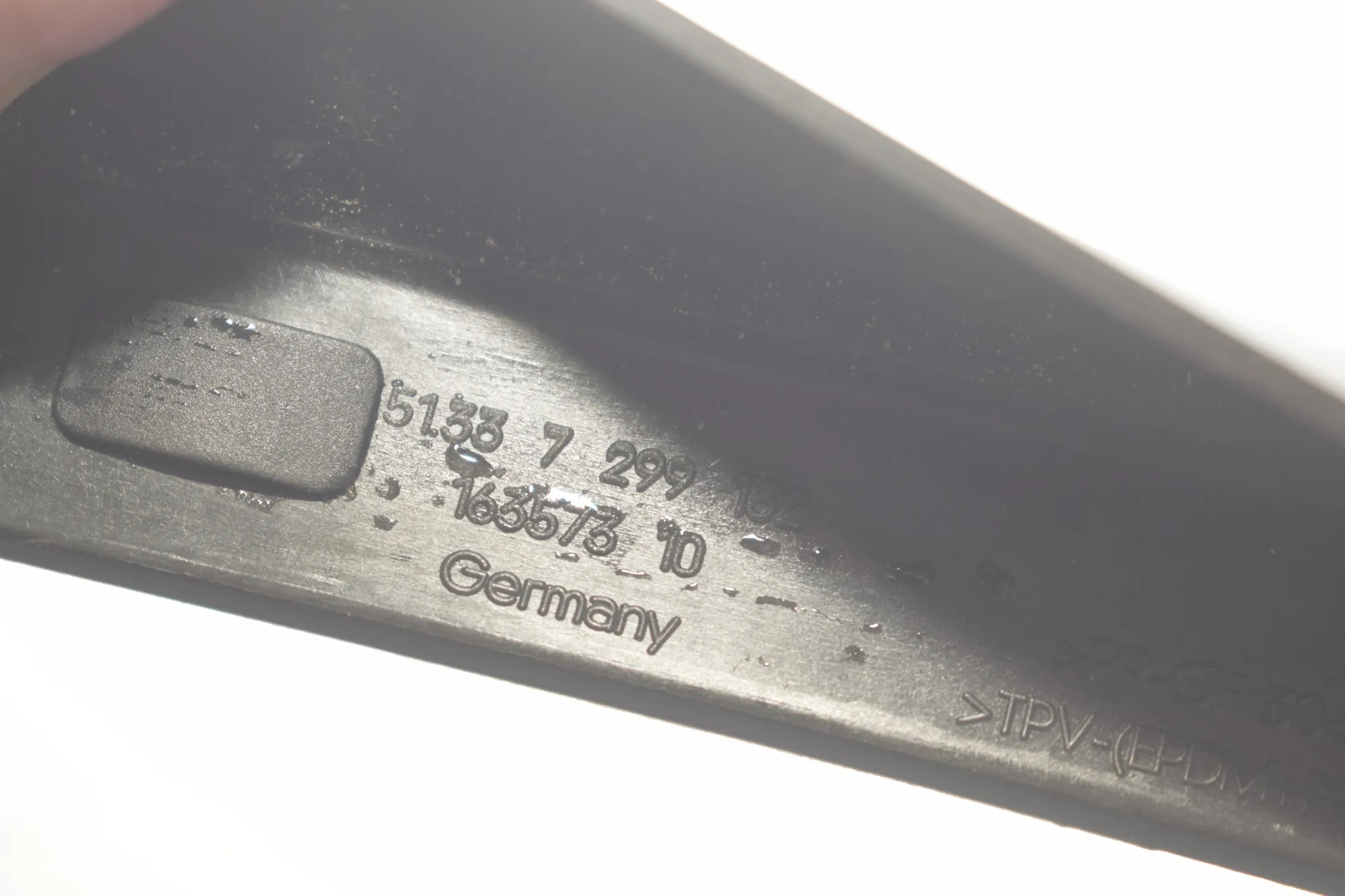 Engine Rubber Seal – OEM 7299132 · BMW i3 (I01) Electric 2019 – 4