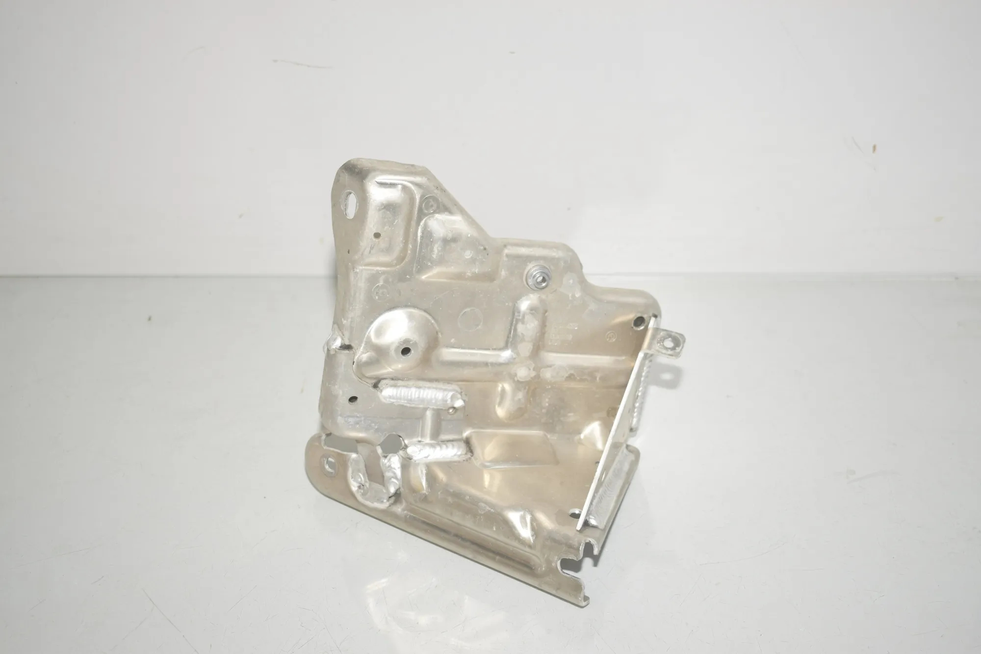 Battery Holder – OEM 8602813 · BMW i3 (I01) Electric 2019