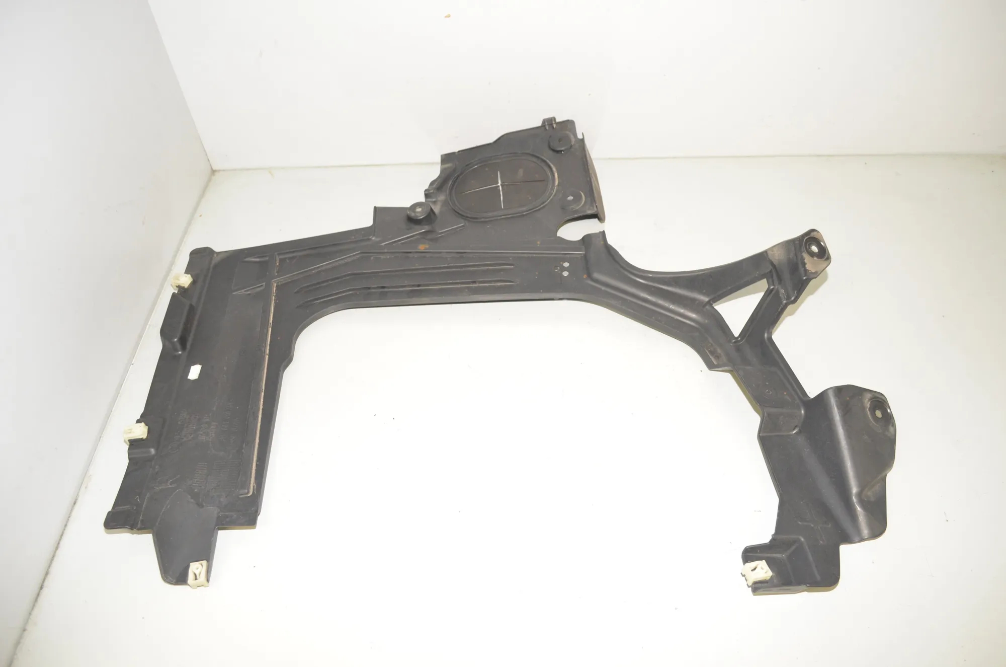 Right Side Underbody Cover – OEM 7352678 · BMW 2 Active Tourer (F45) 225 xe 2018 – 3
