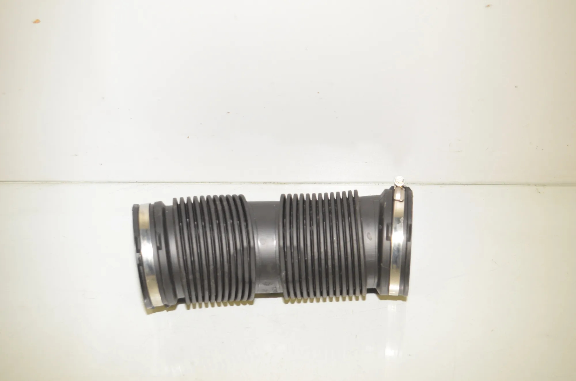 Air Intake Tube – OEM 1292717 · BMW X1 (U11) (2022 - -) BMW X1 (U11) sDrive 18 i 2024 – 3