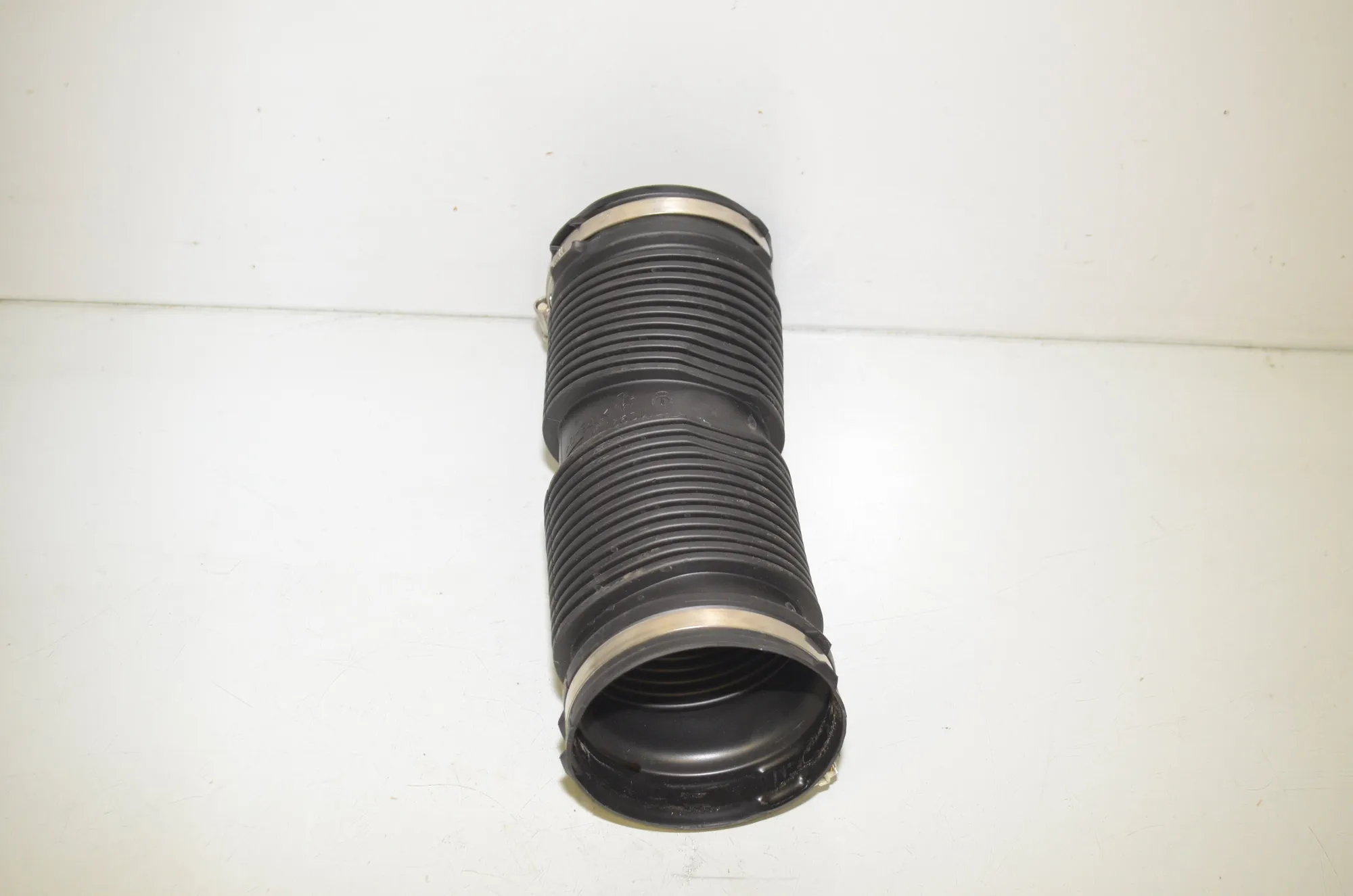 Air Intake Tube – OEM 1292717 · BMW X1 (U11) (2022 - -) BMW X1 (U11) sDrive 18 i 2024 – 4