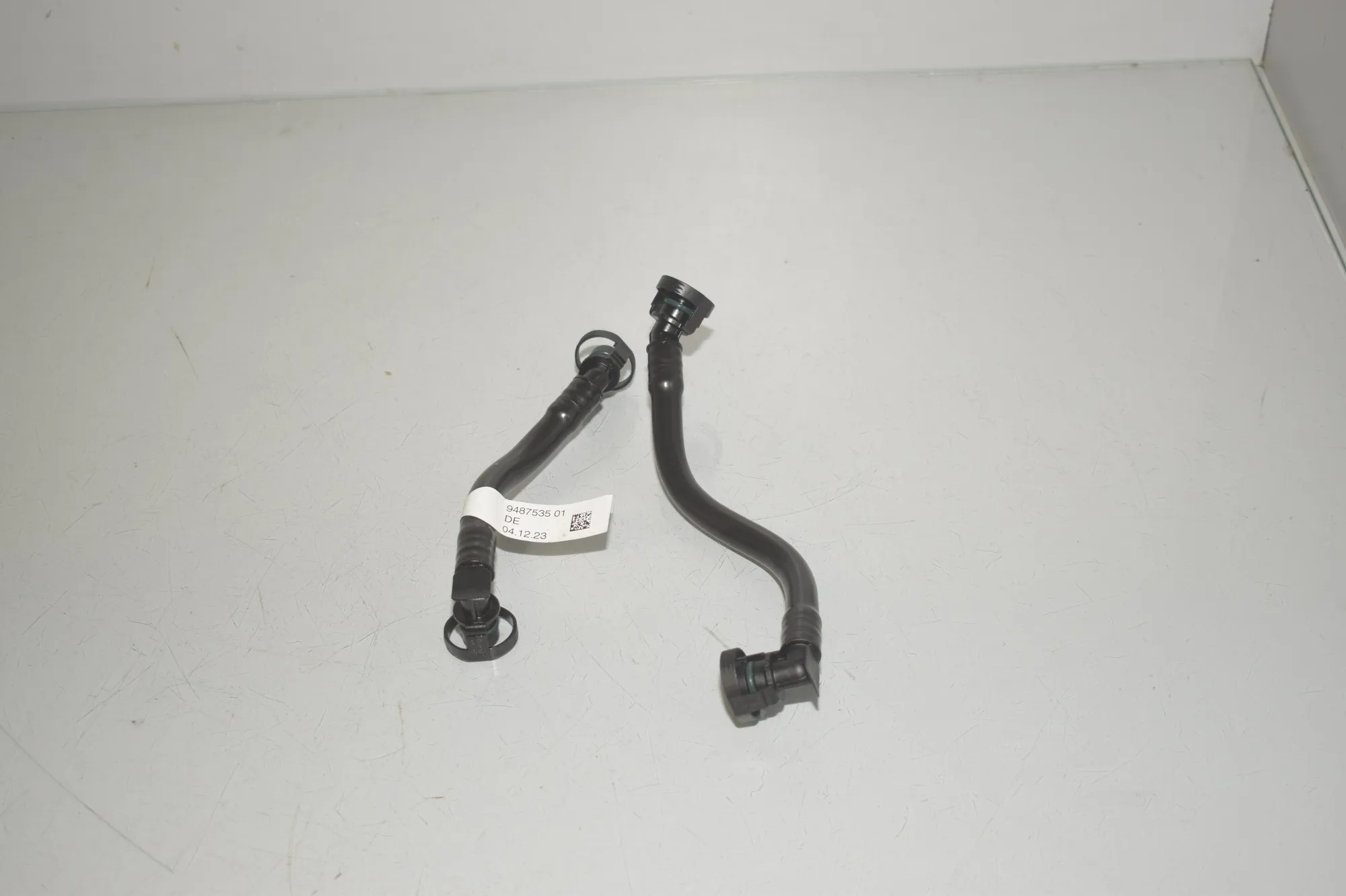 Other tubes – OEM 9487535 · BMW X1 (U11) (2022 - -) BMW X1 (U11) sDrive 18 i 2024 – 4